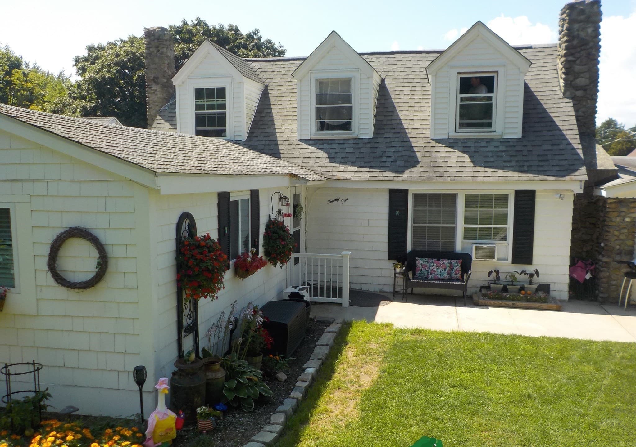Multi Family at 25 Yale Avenue, Swansea MA 02777, photo 7 of 27