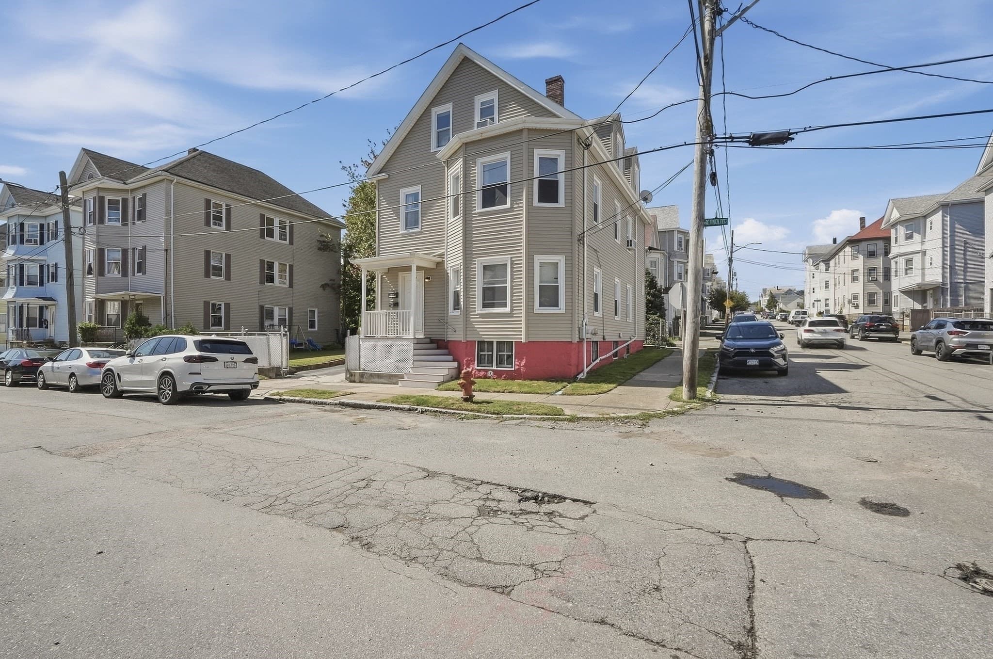 Multi Family at 125 Reynolds St, New Bedford MA 02746, New Bedford, photo 2 of 41
