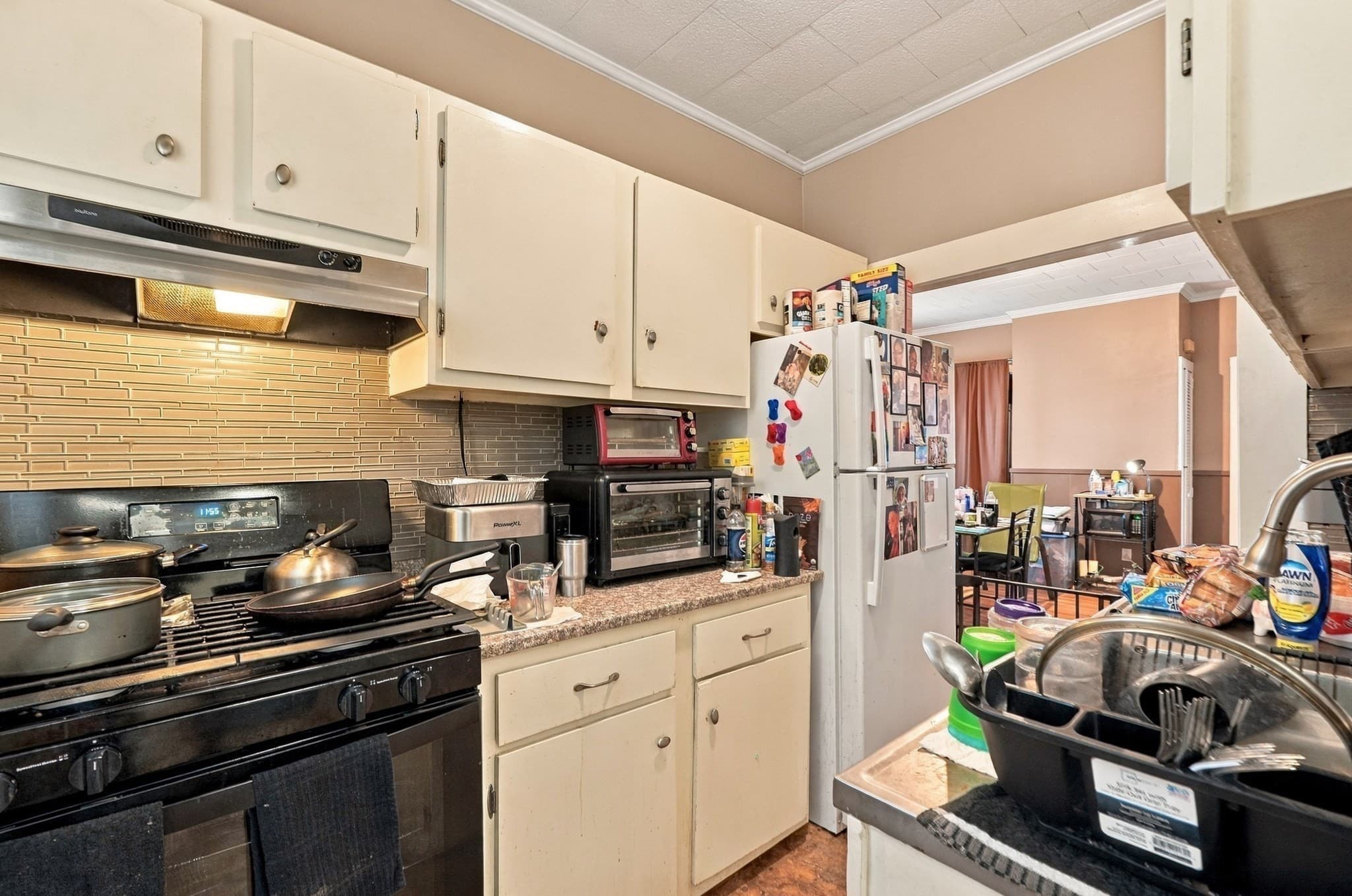 Multi Family at 125 Reynolds St, New Bedford MA 02746, New Bedford, photo 35 of 41