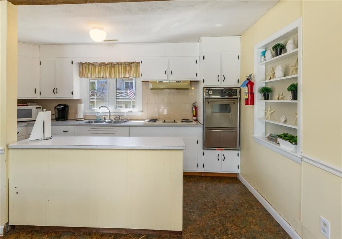Condominium at 34 Glen Devin St # 34, Amesbury MA 01913, Amesbury, photo 33 of 41
