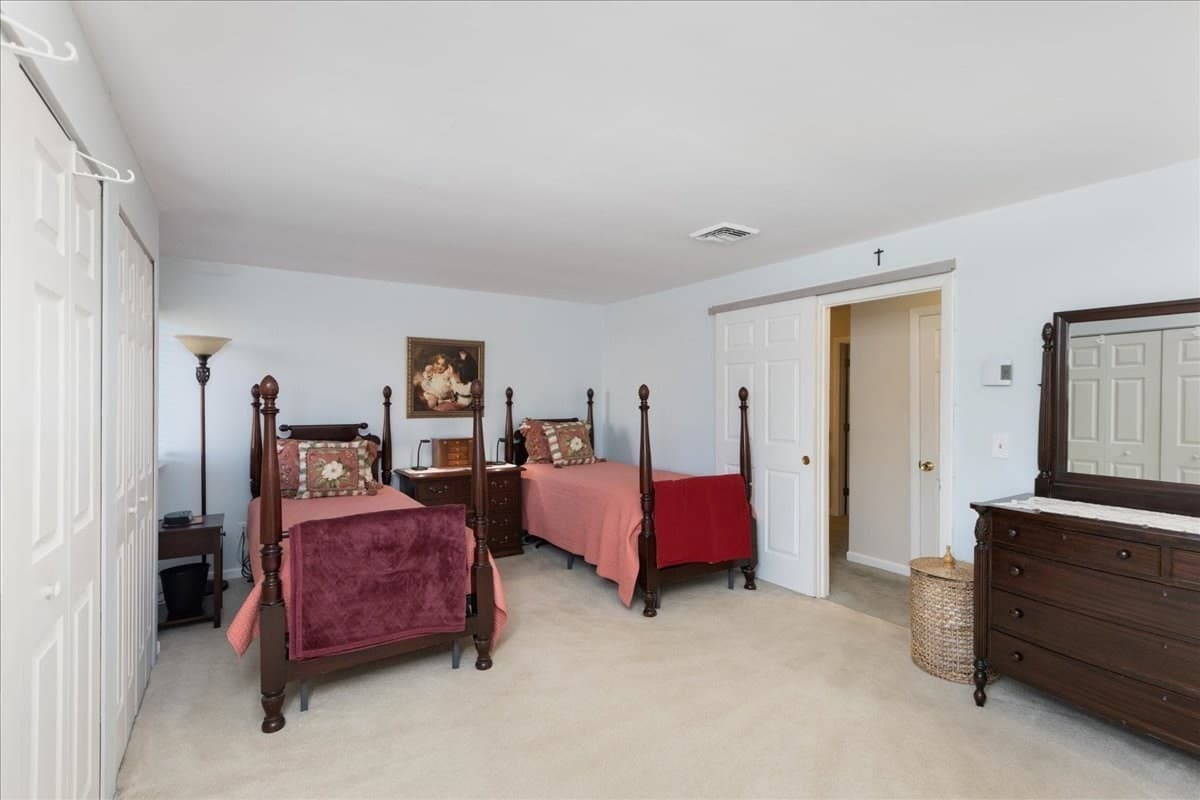 Condominium at 34 Glen Devin St # 34, Amesbury MA 01913, Amesbury, photo 19 of 41