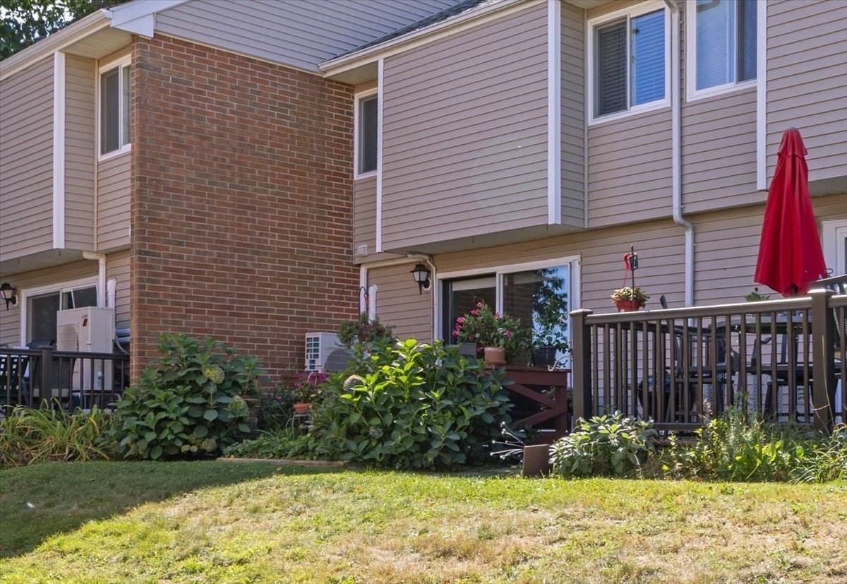 Condominium at 34 Glen Devin St # 34, Amesbury MA 01913, Amesbury, photo 29 of 41