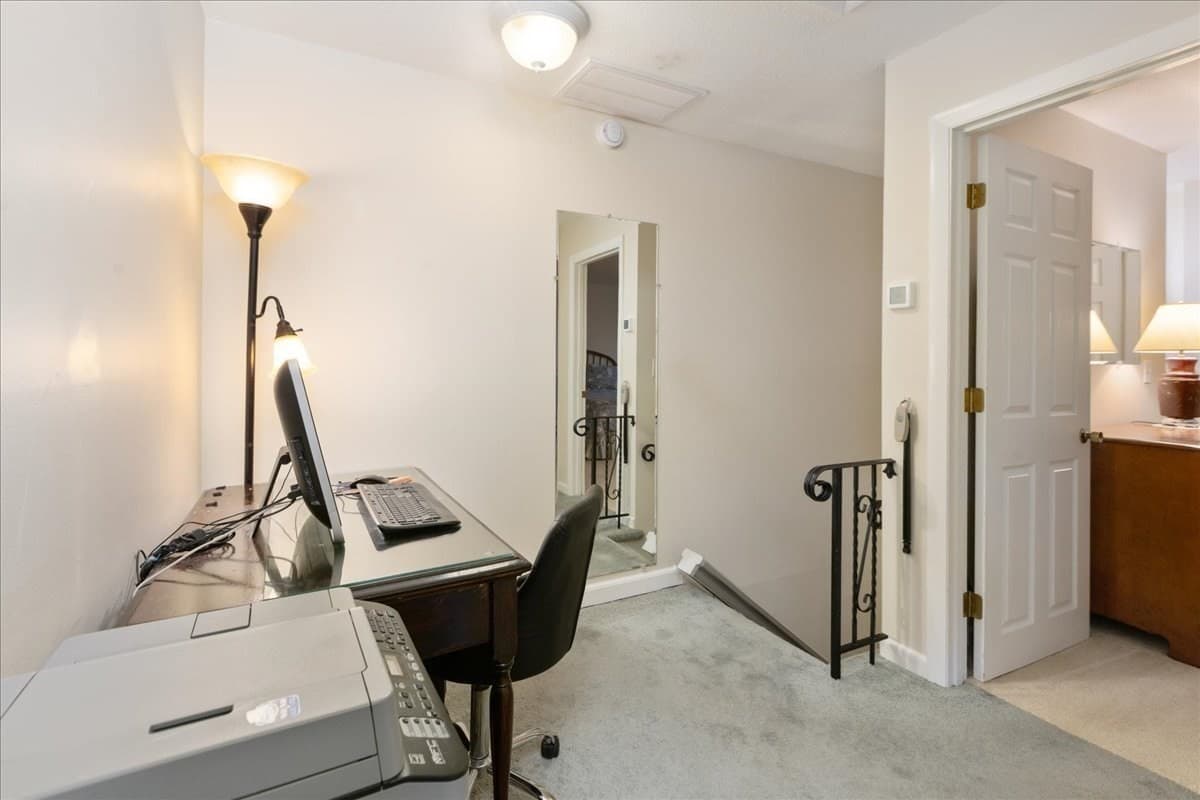 Condominium at 34 Glen Devin St # 34, Amesbury MA 01913, Amesbury, photo 25 of 41