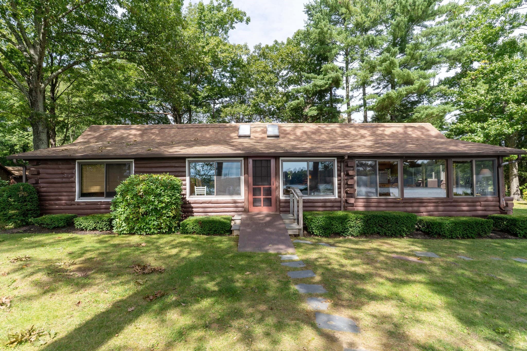 141-143 Lake Rd, Brookfield MA 01506