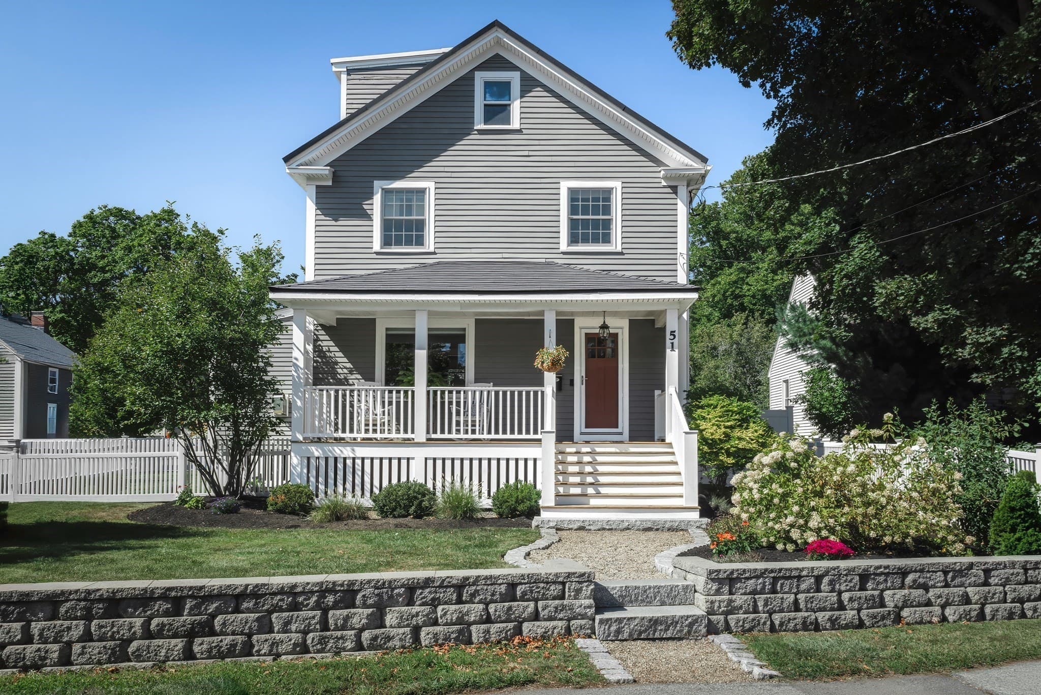 51 Topsfield Rd, Ipswich MA 01938