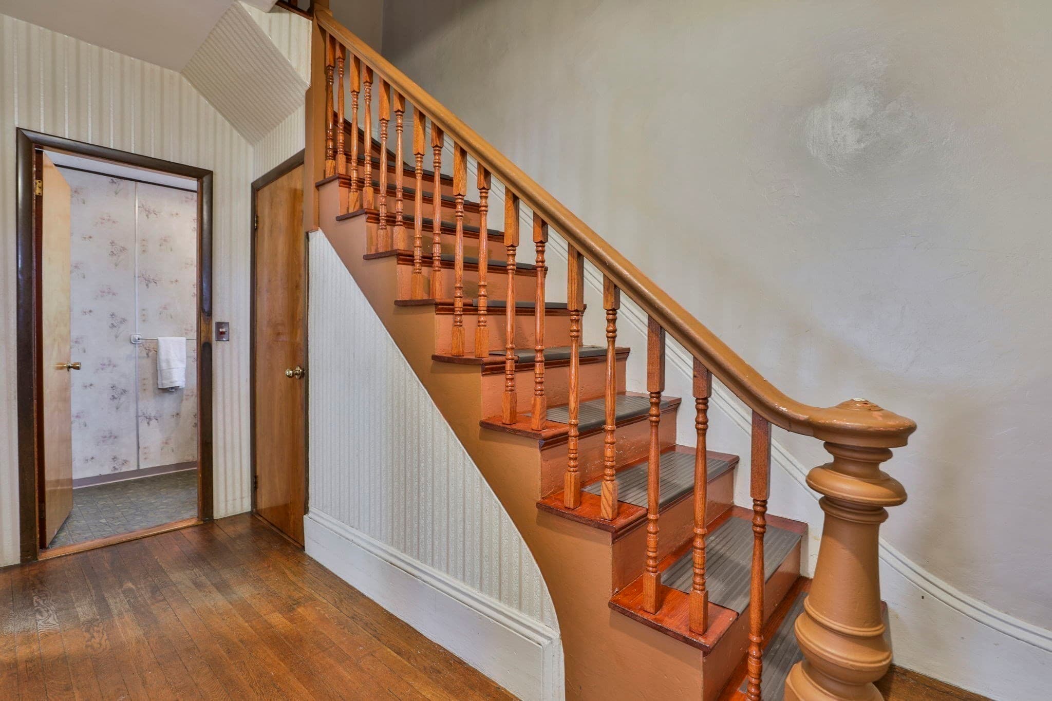 Single Family Residence at 102 Kirtland St, Lynn MA 01905, Lynn, photo 2 of 38