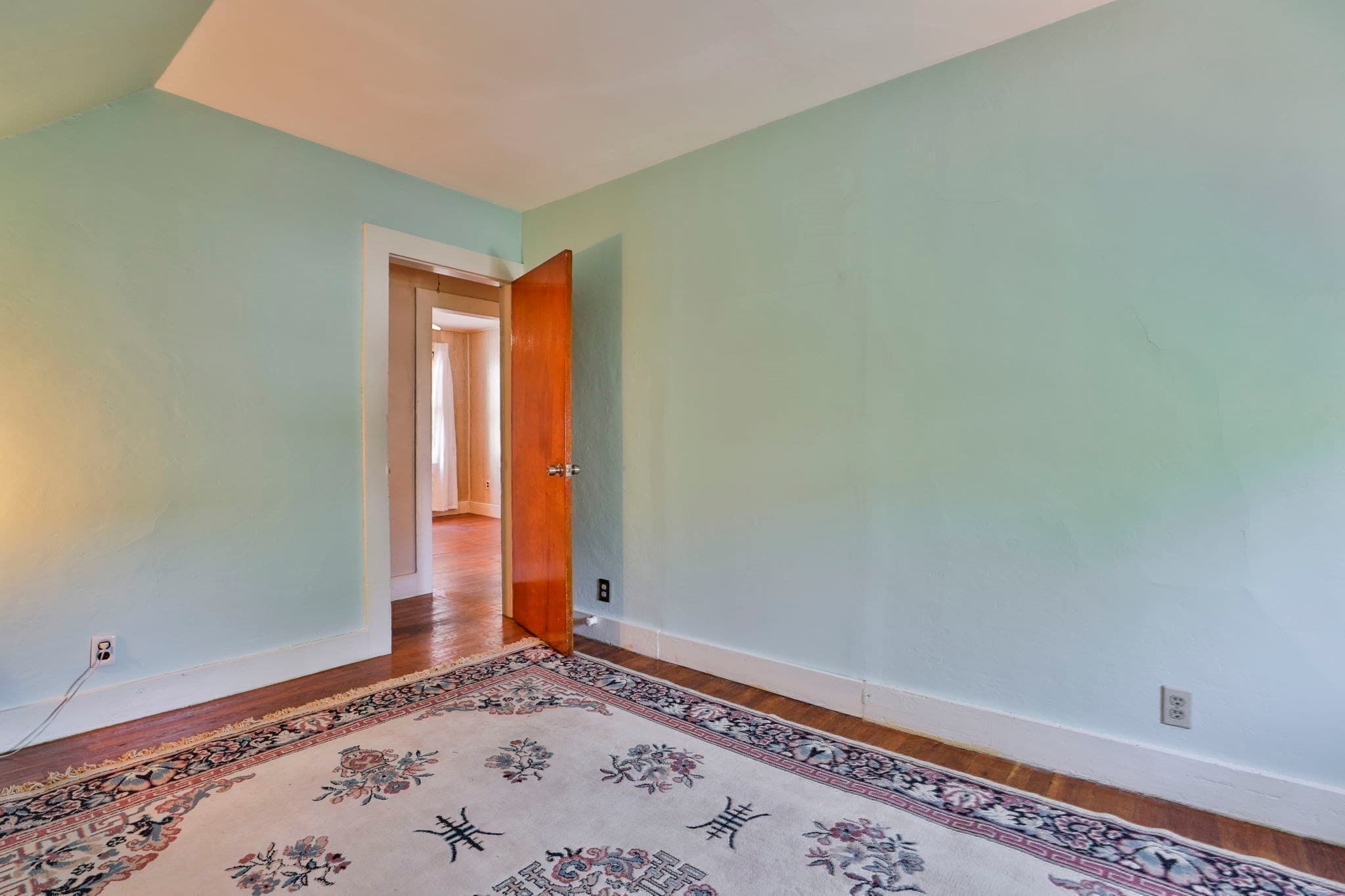 Single Family Residence at 102 Kirtland St, Lynn MA 01905, Lynn, photo 32 of 38