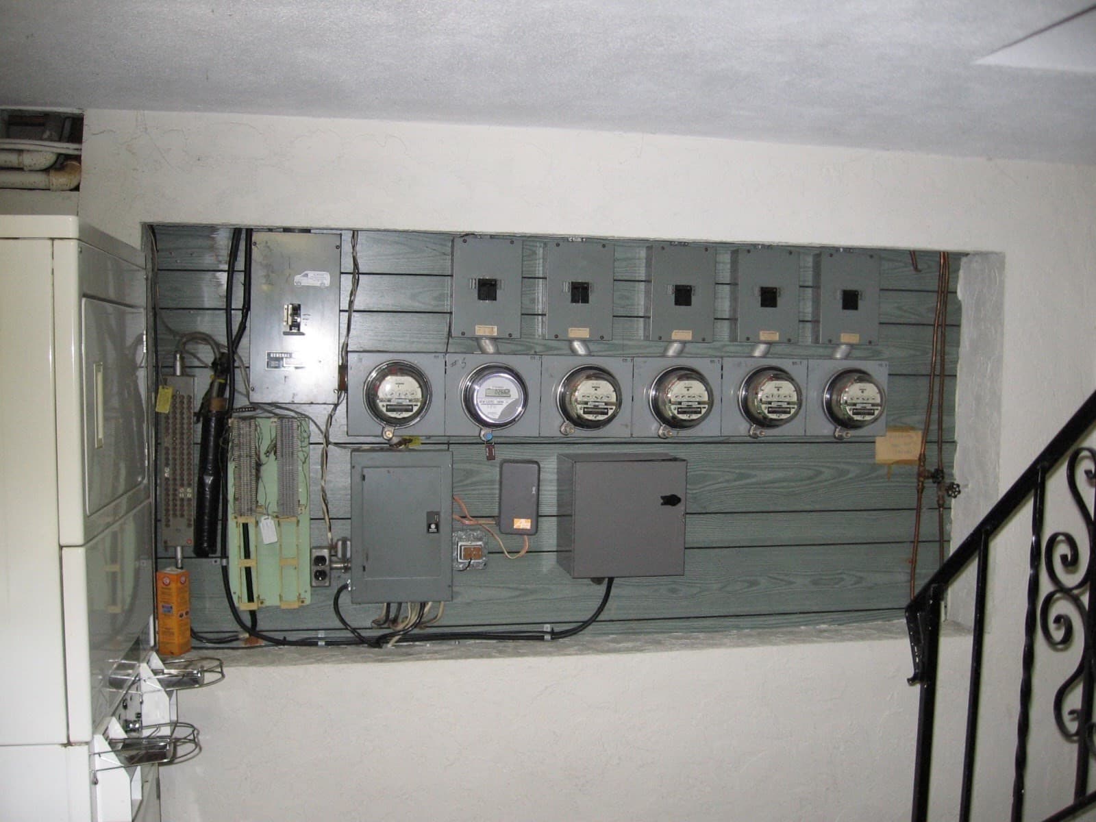 5-9 Family at 65 Woodlawn Avenue, Chelsea MA 02150, Chelsea, photo 6 of 42