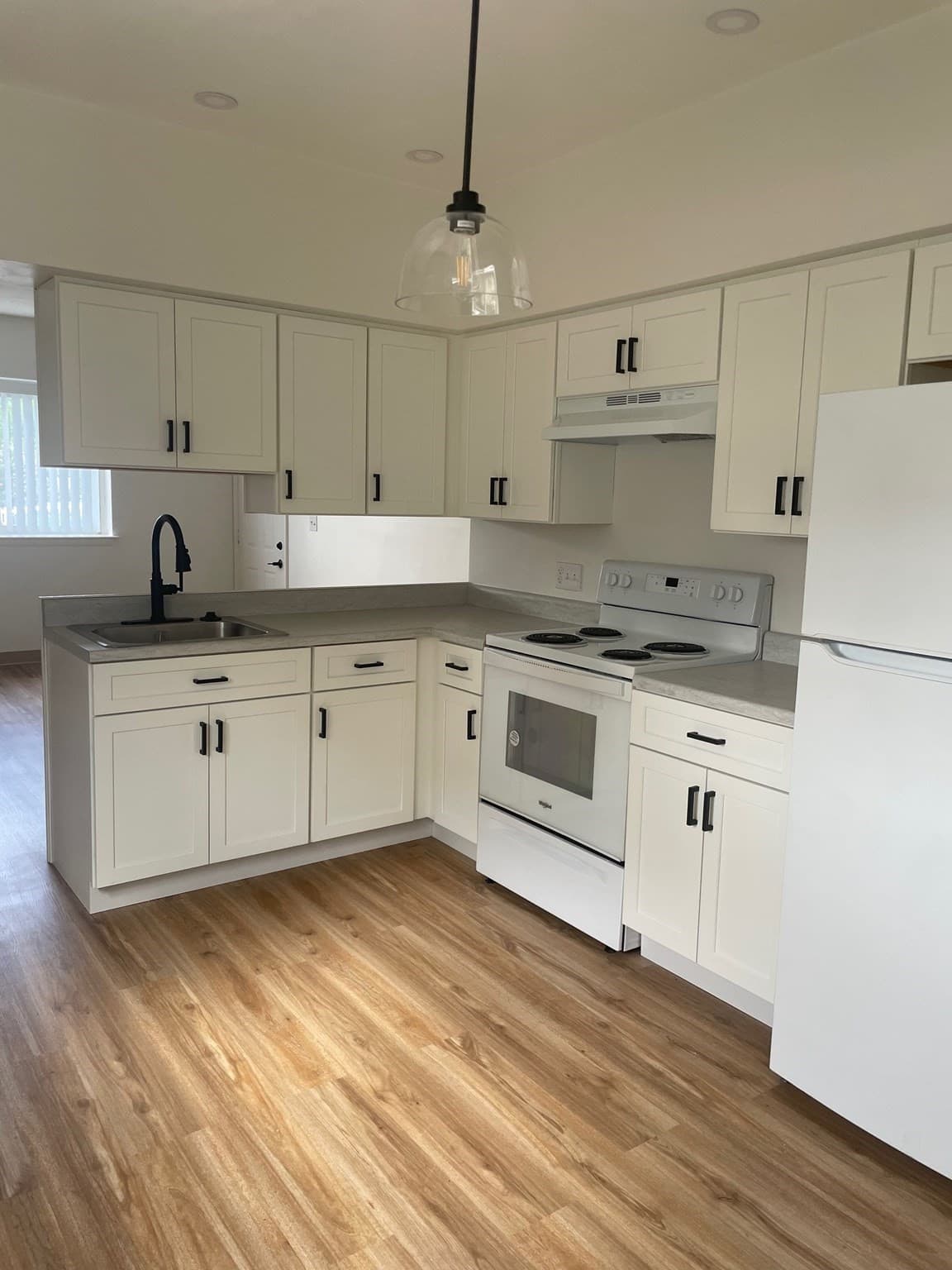 5-9 Family at 65 Woodlawn Avenue, Chelsea MA 02150, Chelsea, photo 17 of 42