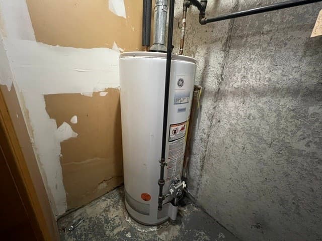 Condominium at 126 Willard Street # I, Lowell MA 01850, Lowell, photo 35 of 39