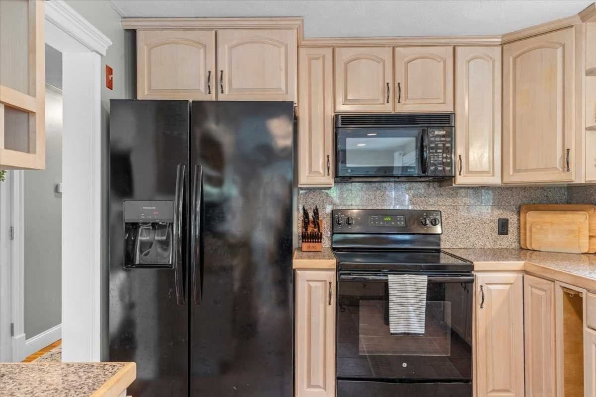 Single Family Residence at 120 Ivy Lane, Northbridge MA 01588, Northbridge, photo 17 of 41