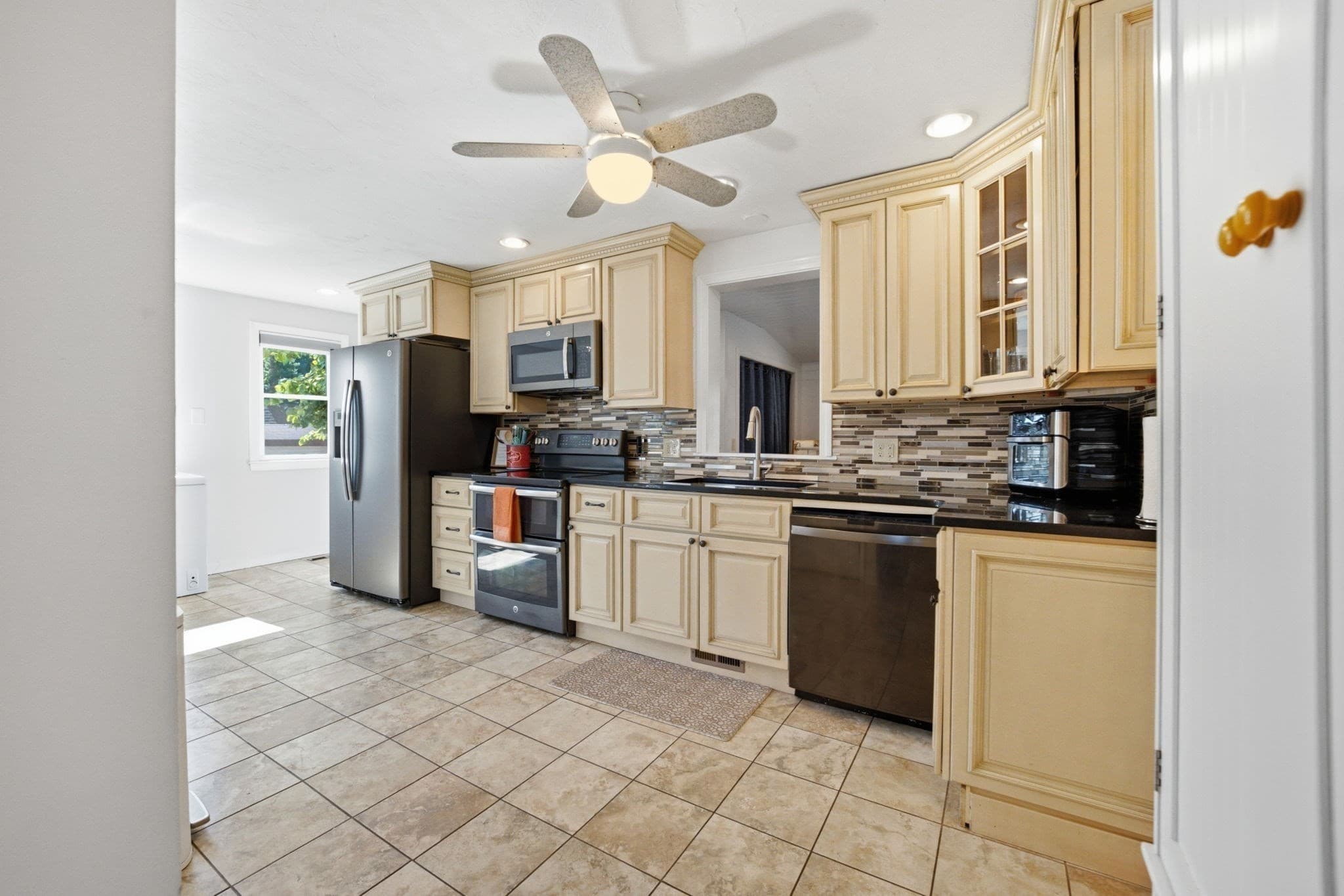 Single Family Residence at 51 Mechanic St, Bellingham MA 02019, Bellingham, photo 10 of 40