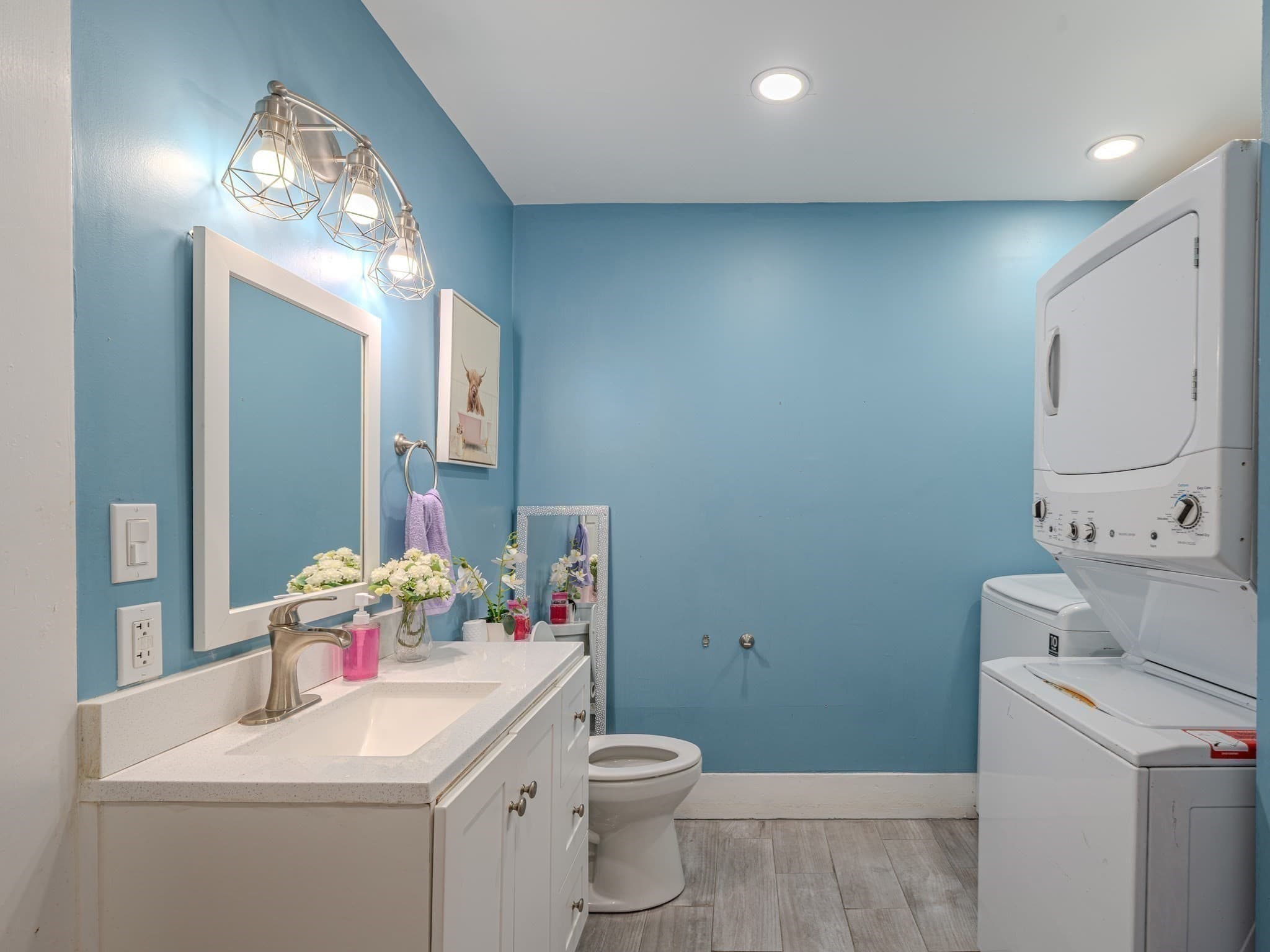 Single Family Residence at 72 Mount Vernon St, Fitchburg MA 01420, Fitchburg, photo 10 of 36