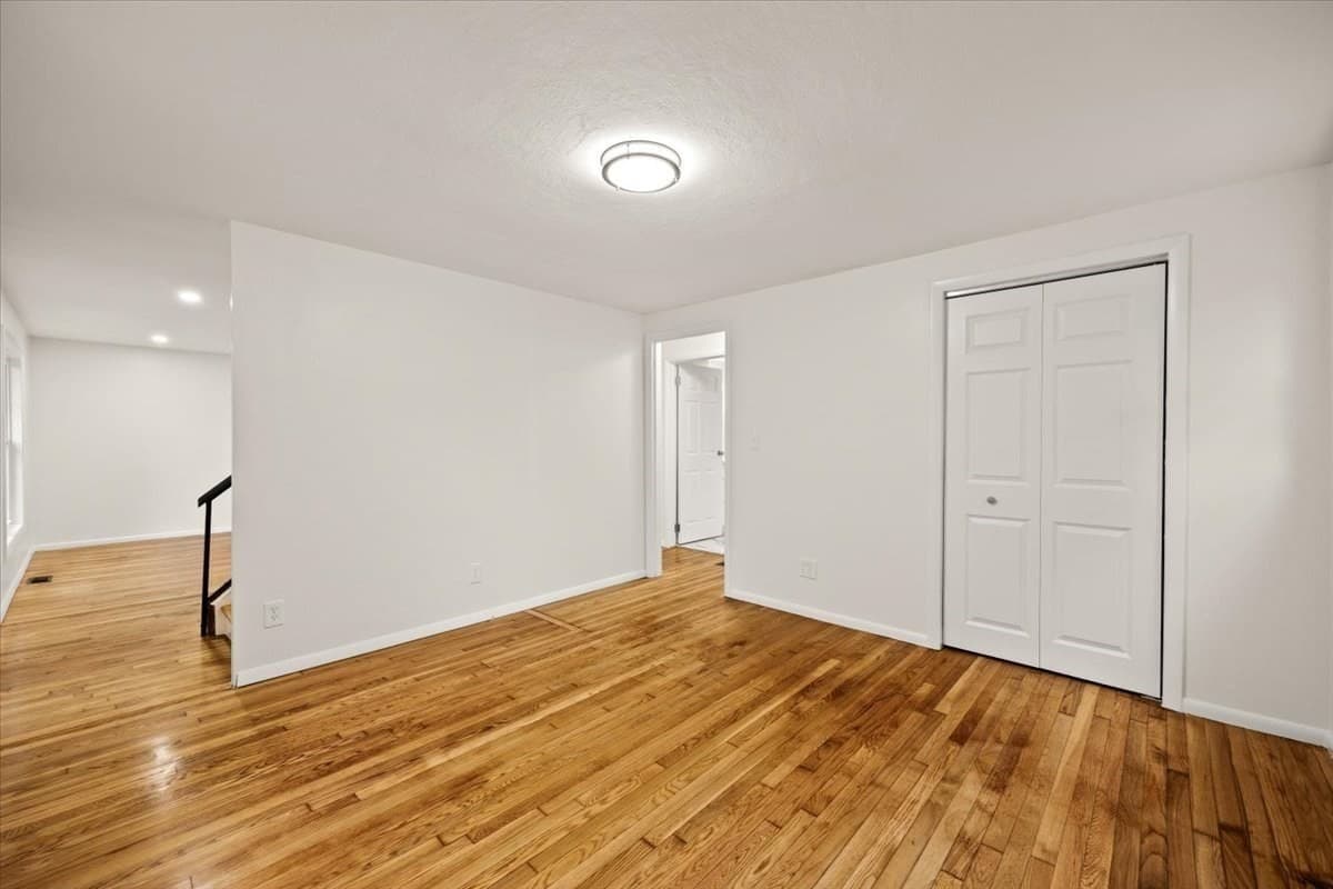 Single Family Residence at 1088 Middleboro Ave, Taunton MA 02718, Taunton, photo 16 of 41