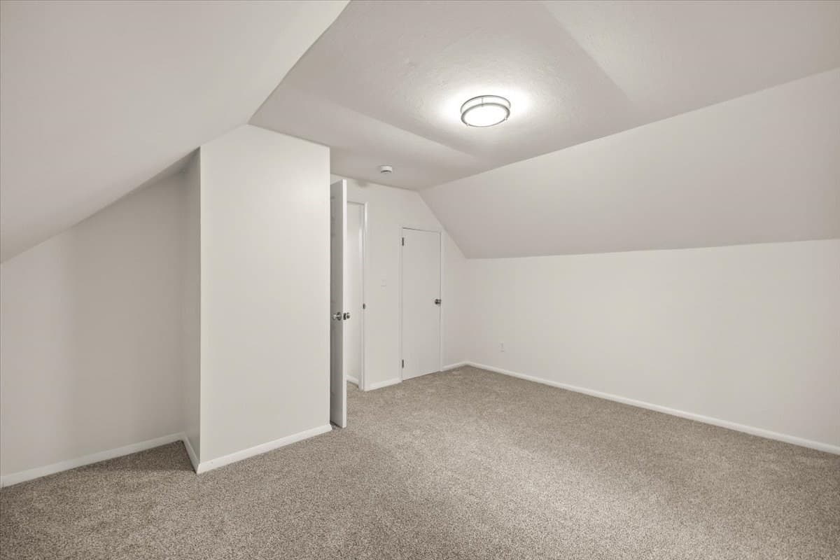 Single Family Residence at 1088 Middleboro Ave, Taunton MA 02718, Taunton, photo 32 of 41