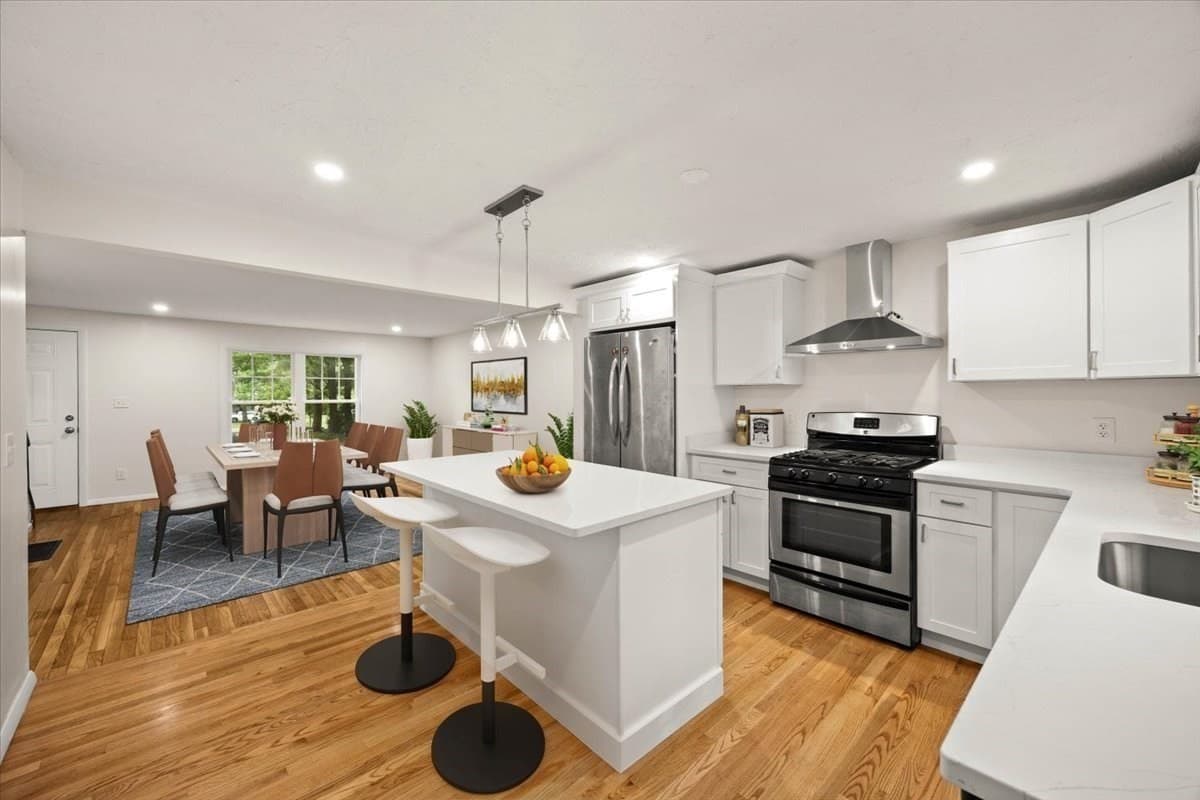 Single Family Residence at 1088 Middleboro Ave, Taunton MA 02718, Taunton, photo 10 of 41