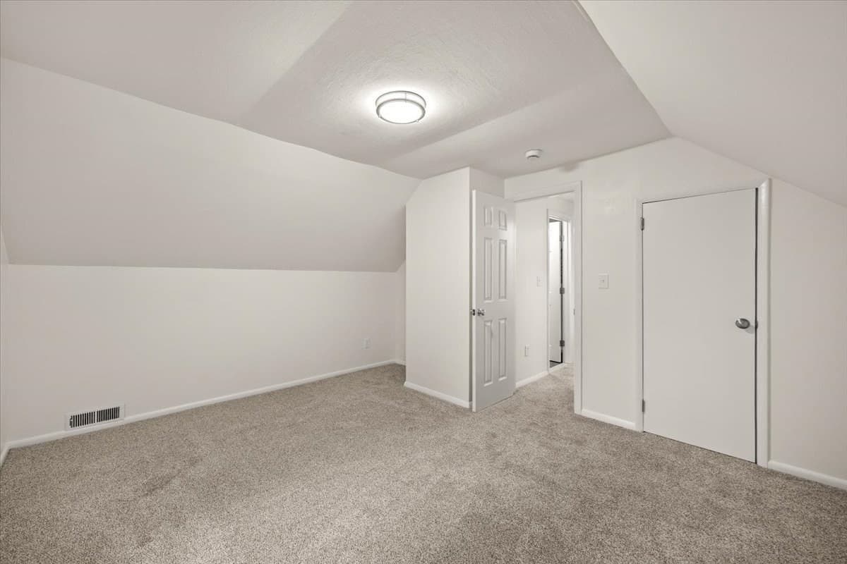 Single Family Residence at 1088 Middleboro Ave, Taunton MA 02718, Taunton, photo 33 of 41