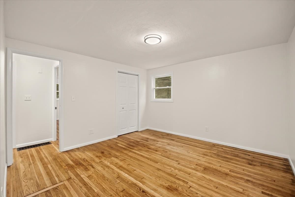 Single Family Residence at 1088 Middleboro Ave, Taunton MA 02718, Taunton, photo 18 of 41