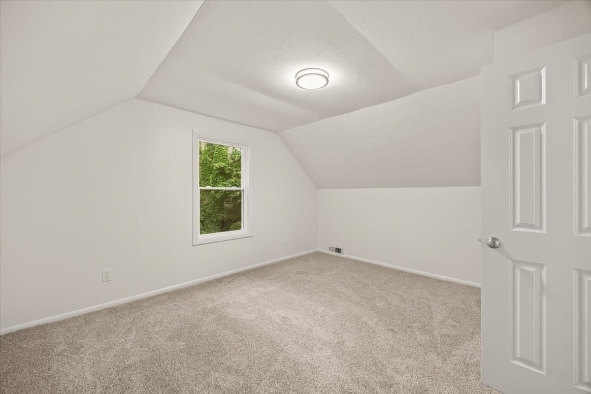 Single Family Residence at 1088 Middleboro Ave, Taunton MA 02718, Taunton, photo 29 of 41