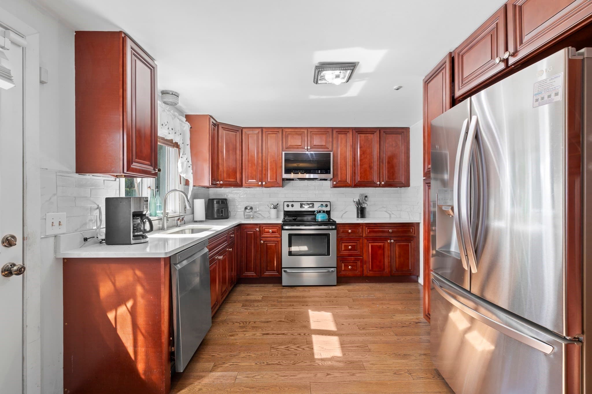 Single Family Residence at 17 Acorn Dr, Randolph MA 02368, Randolph, photo 5 of 26