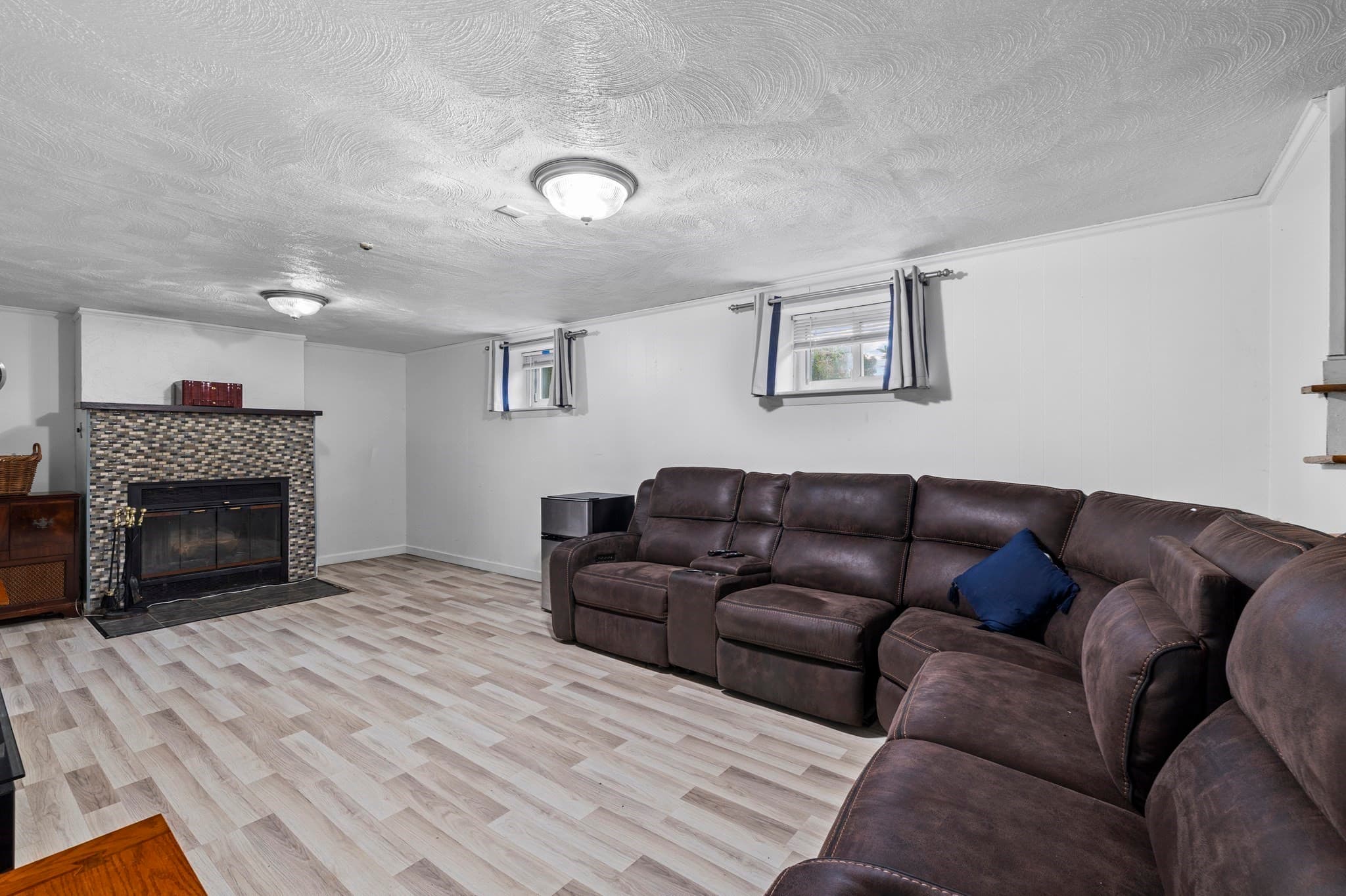 Single Family Residence at 17 Acorn Dr, Randolph MA 02368, Randolph, photo 11 of 26