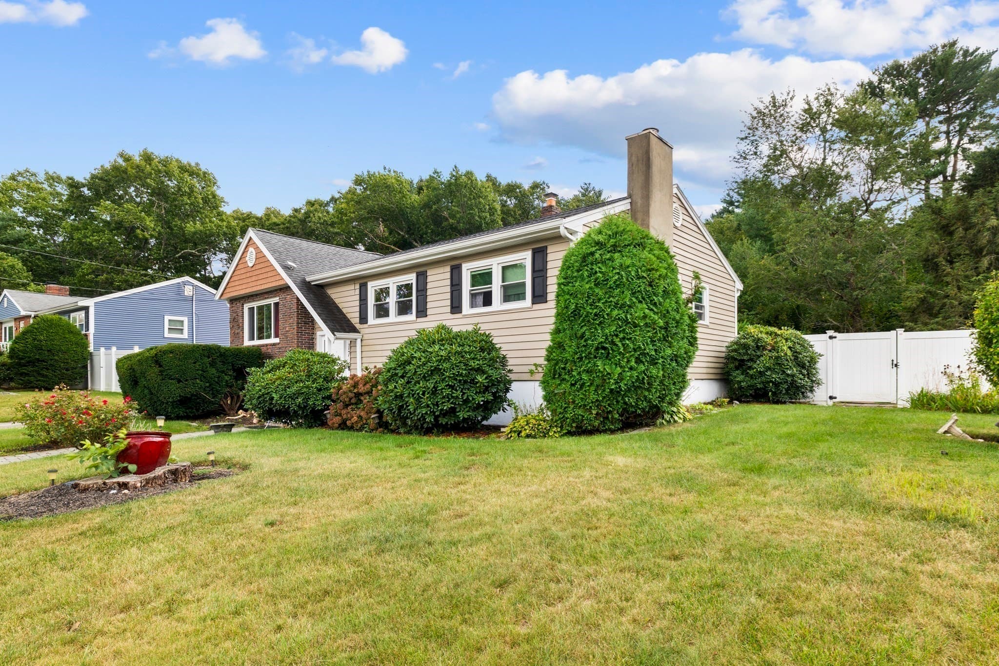 Single Family Residence at 17 Acorn Dr, Randolph MA 02368, Randolph, photo 25 of 26