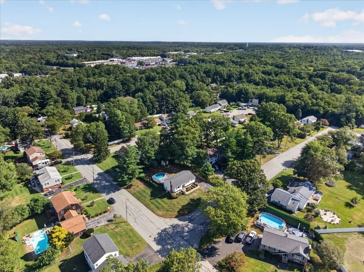 Single Family Residence at 7 Barbara Road, Taunton MA 02780, Taunton, photo 5 of 42