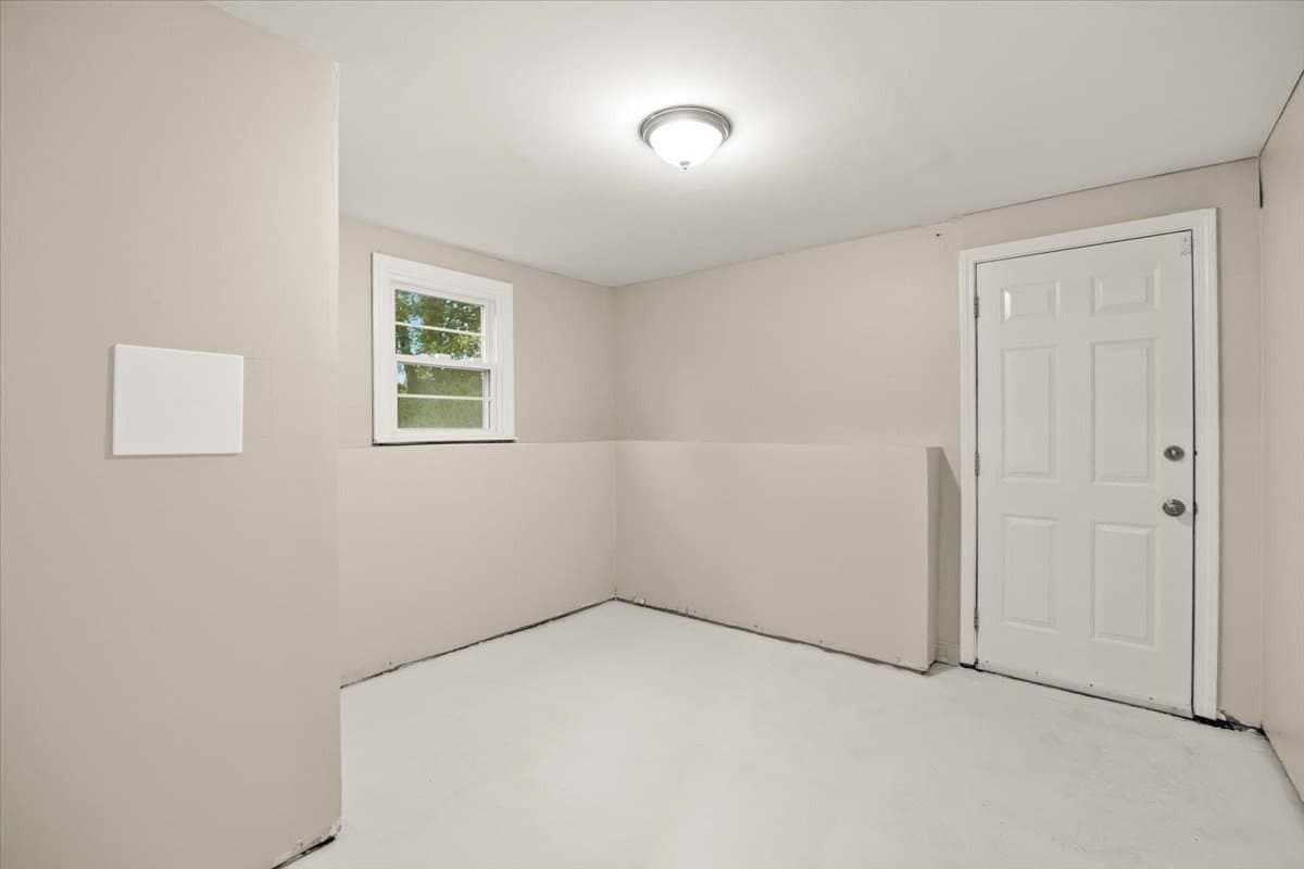 Single Family Residence at 7 Barbara Road, Taunton MA 02780, Taunton, photo 34 of 42