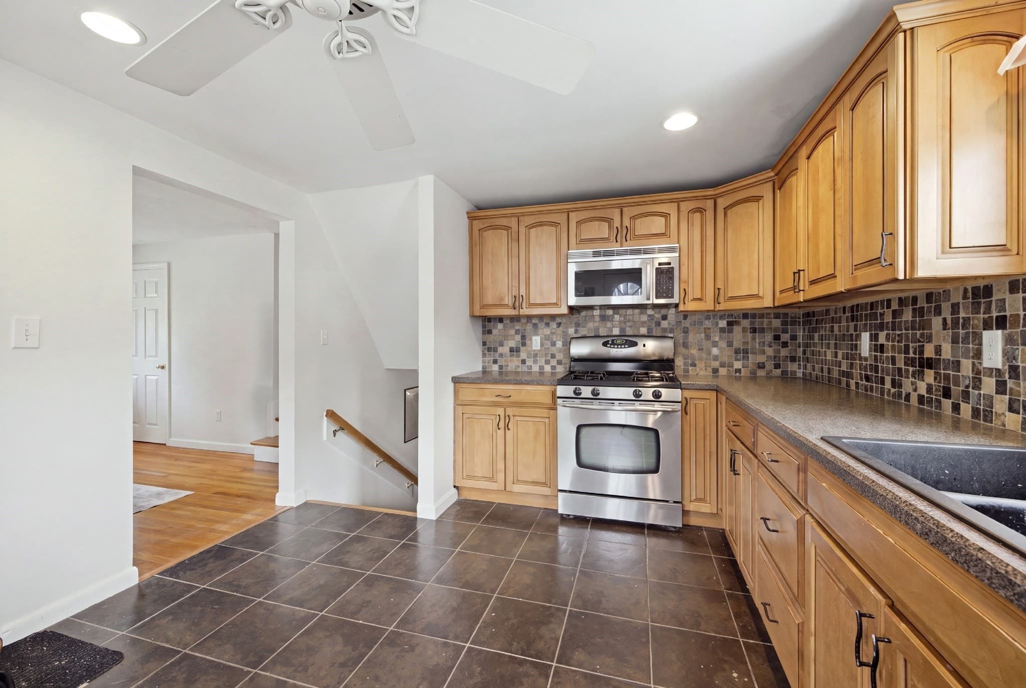 Single Family Residence at 180 River St, Billerica MA 01821, Billerica, photo 6 of 22