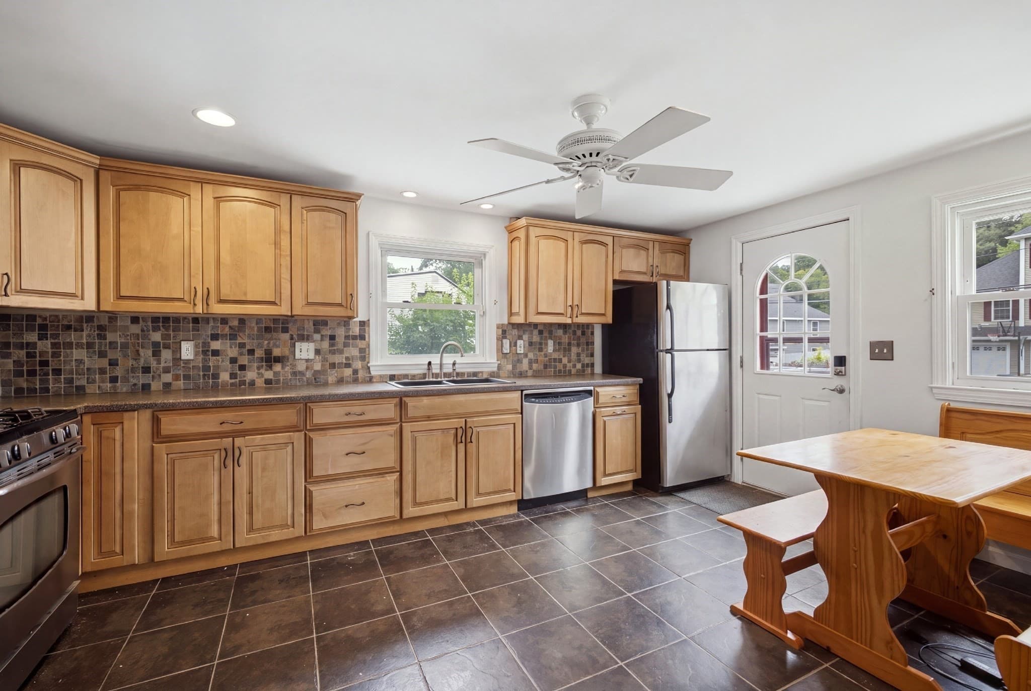 Single Family Residence at 180 River St, Billerica MA 01821, Billerica, photo 7 of 22