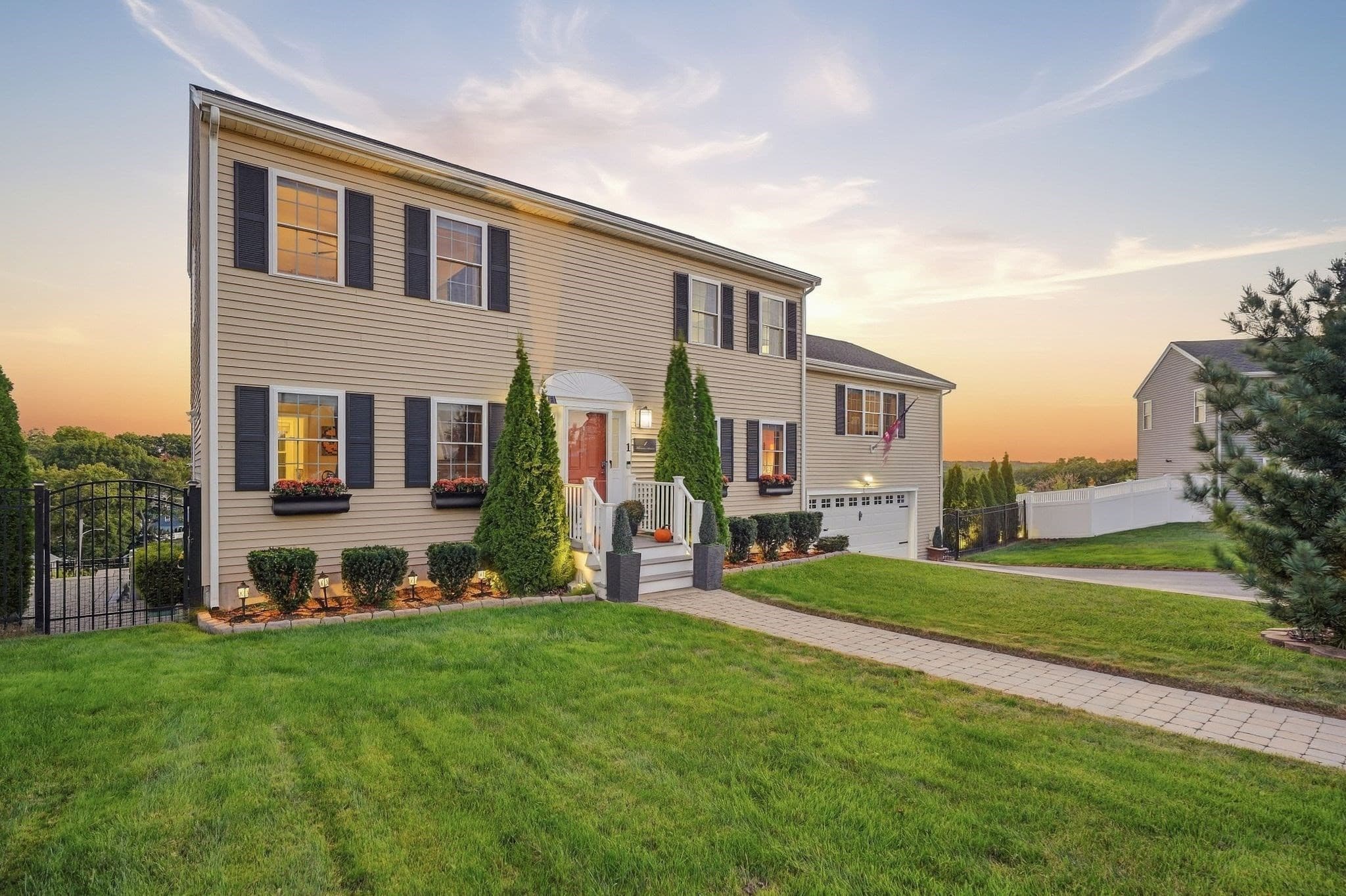 1 Tsitsinos Dr, Peabody MA 01960