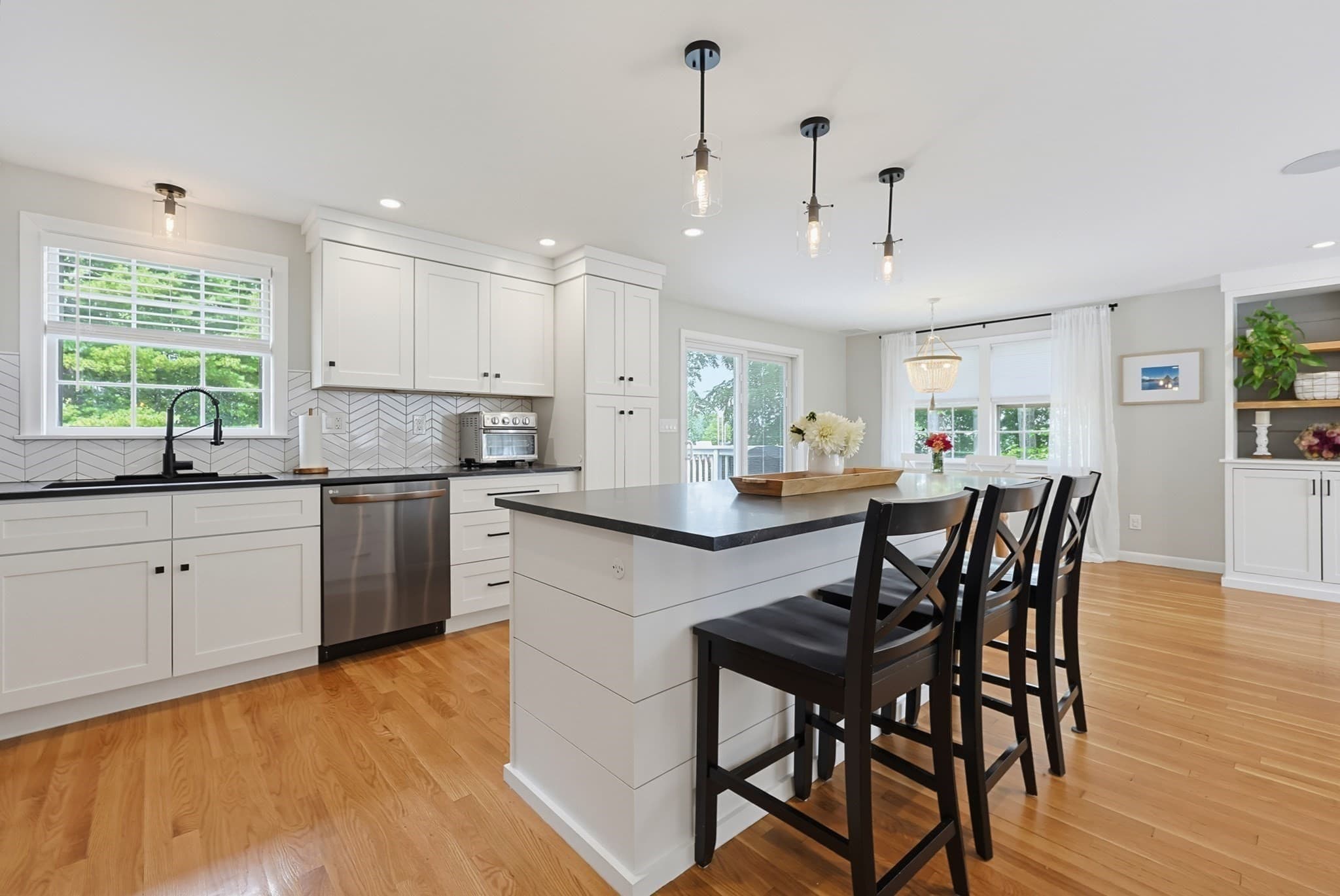 Single Family Residence at 10 Howe Circle, Randolph MA 02368, Randolph, photo 2 of 42