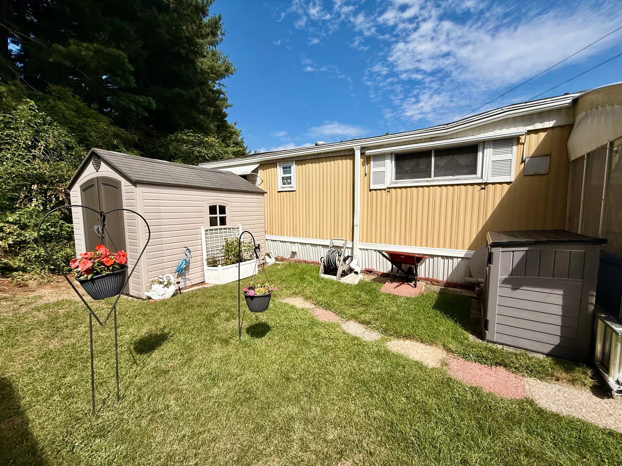 Mobile Home at 735 Memorial Dr # 2, Chicopee MA 01020, Chicopee, photo 12 of 16