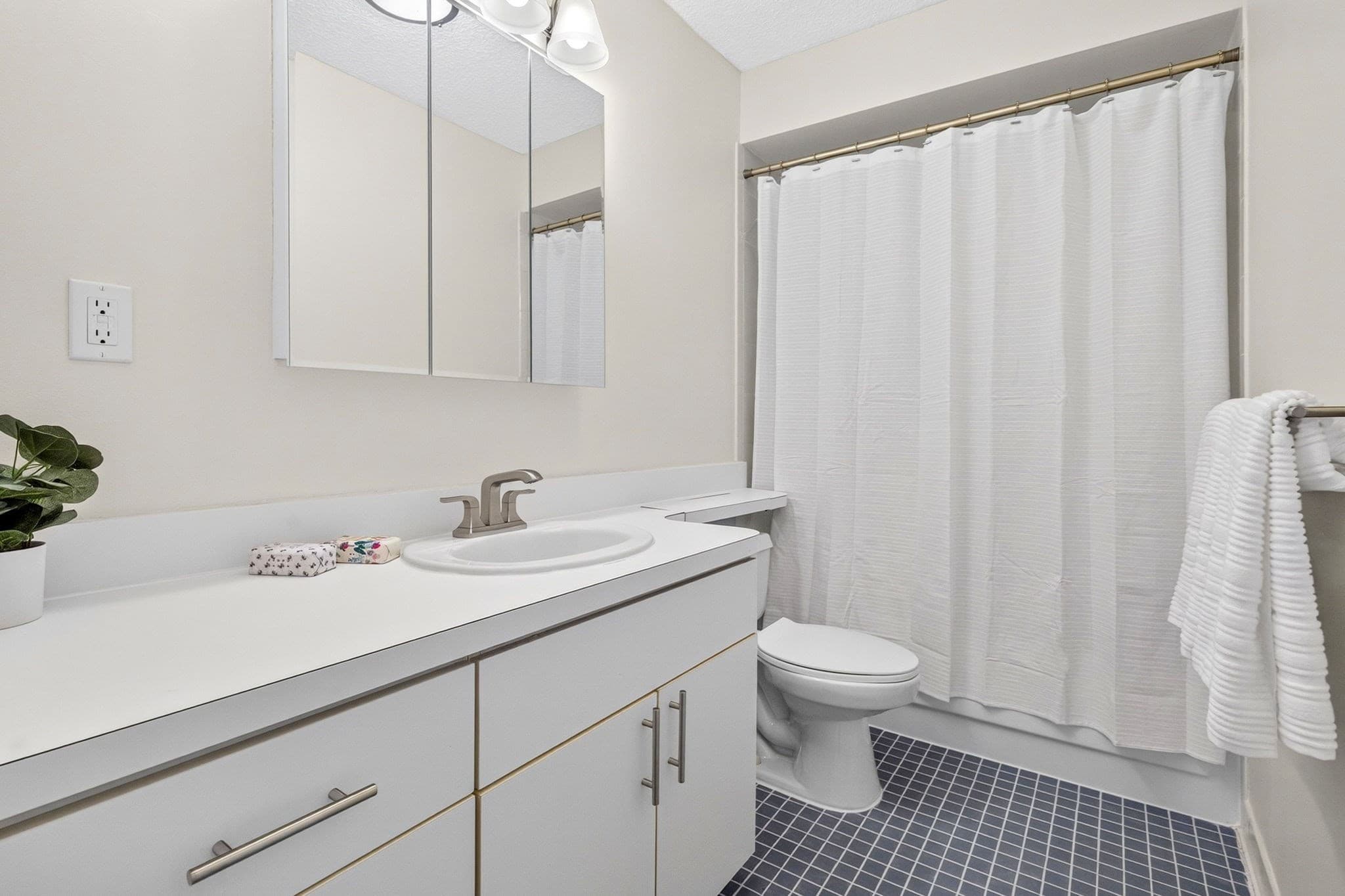 Condominium at 33 Pond Ave # 609, Brookline MA 02445, Brookline, photo 7 of 19