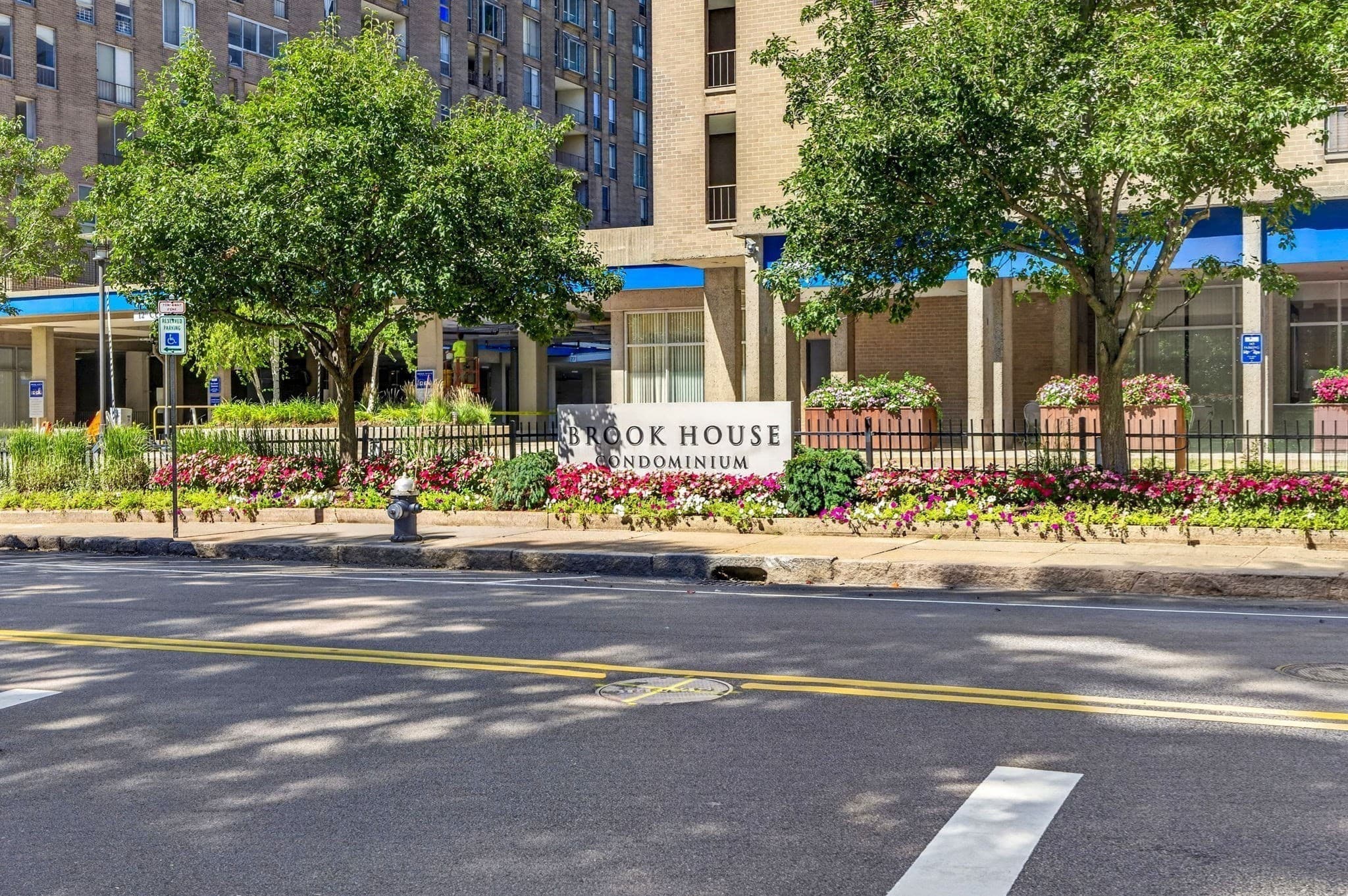 Condominium at 33 Pond Ave # 609, Brookline MA 02445, Brookline, photo 10 of 19