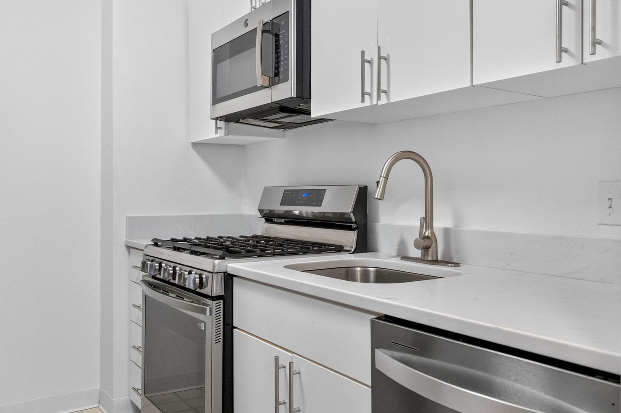 Condominium at 33 Pond Ave # 609, Brookline MA 02445, Brookline, photo 4 of 19