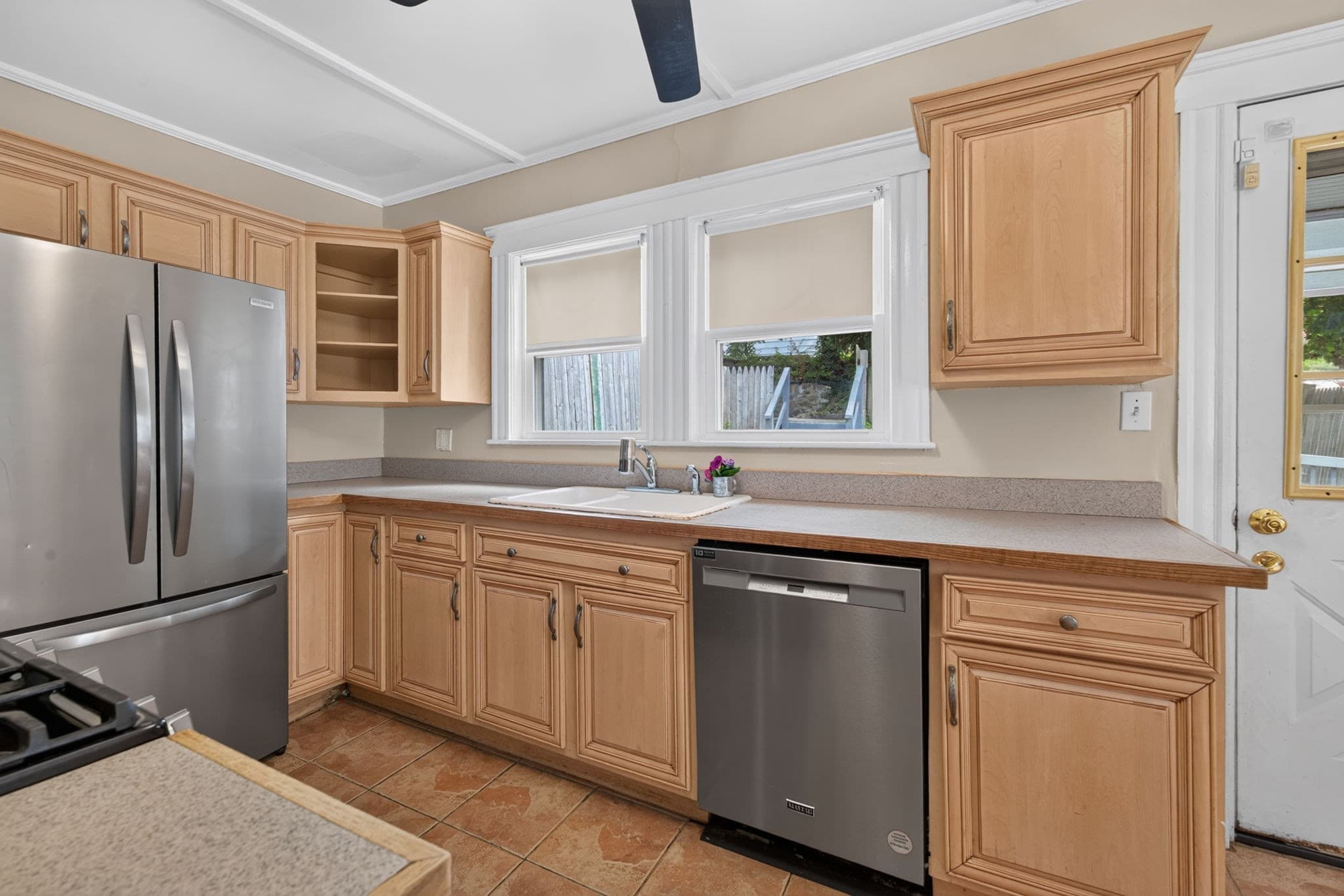 Condominium at 141-143 Stetson Ave # 1, Swampscott MA 01907, Swampscott, photo 11 of 35