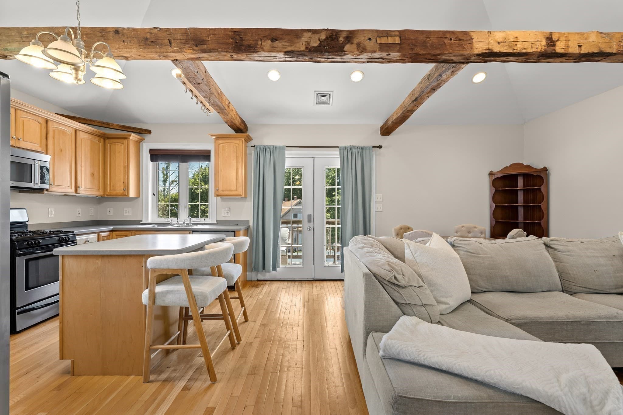 Condominium at 521 Washington Street # 3, Abington MA 02351, Abington, photo 9 of 32