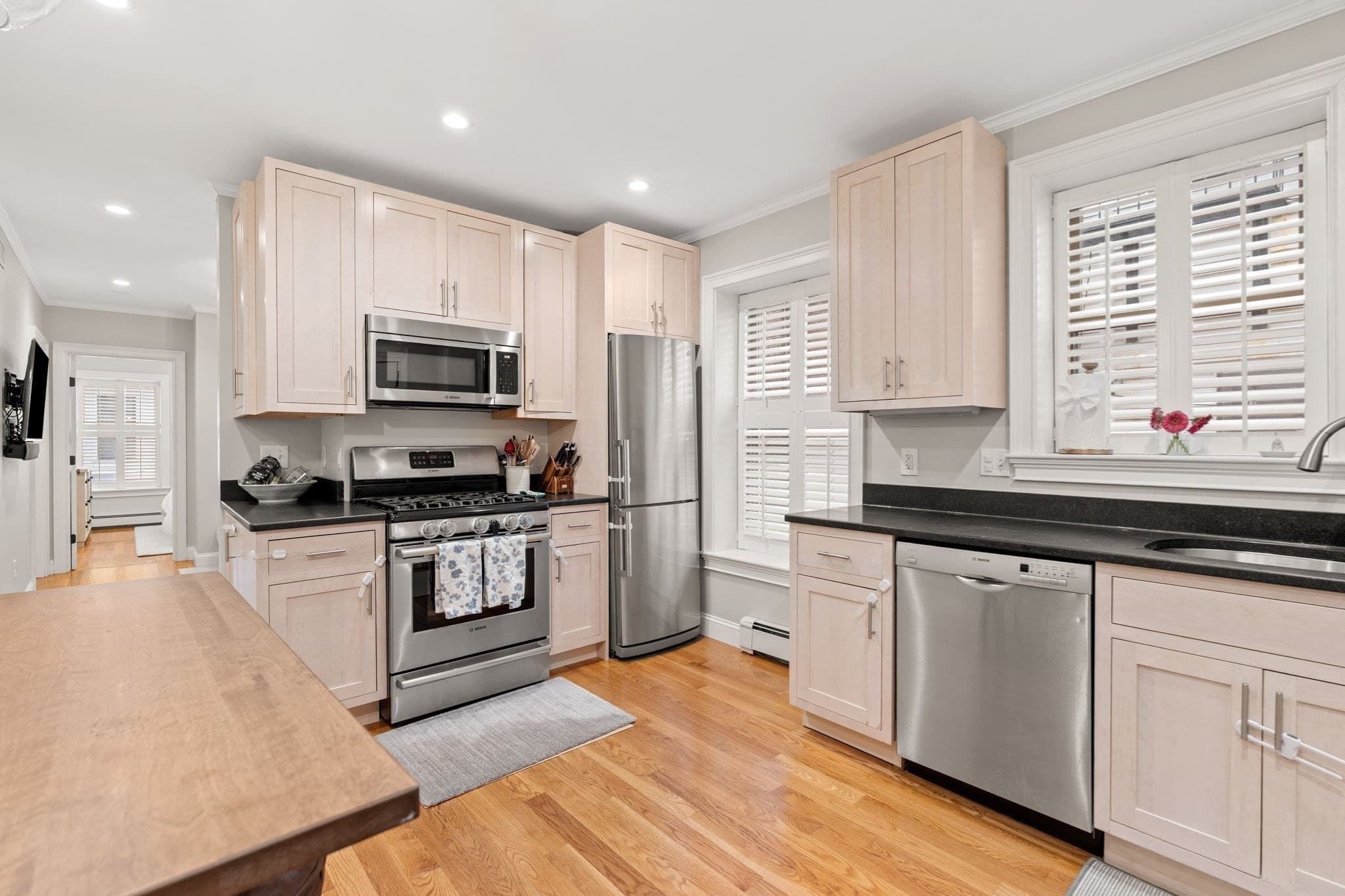 4 Cook St # 1A, Boston MA 02129