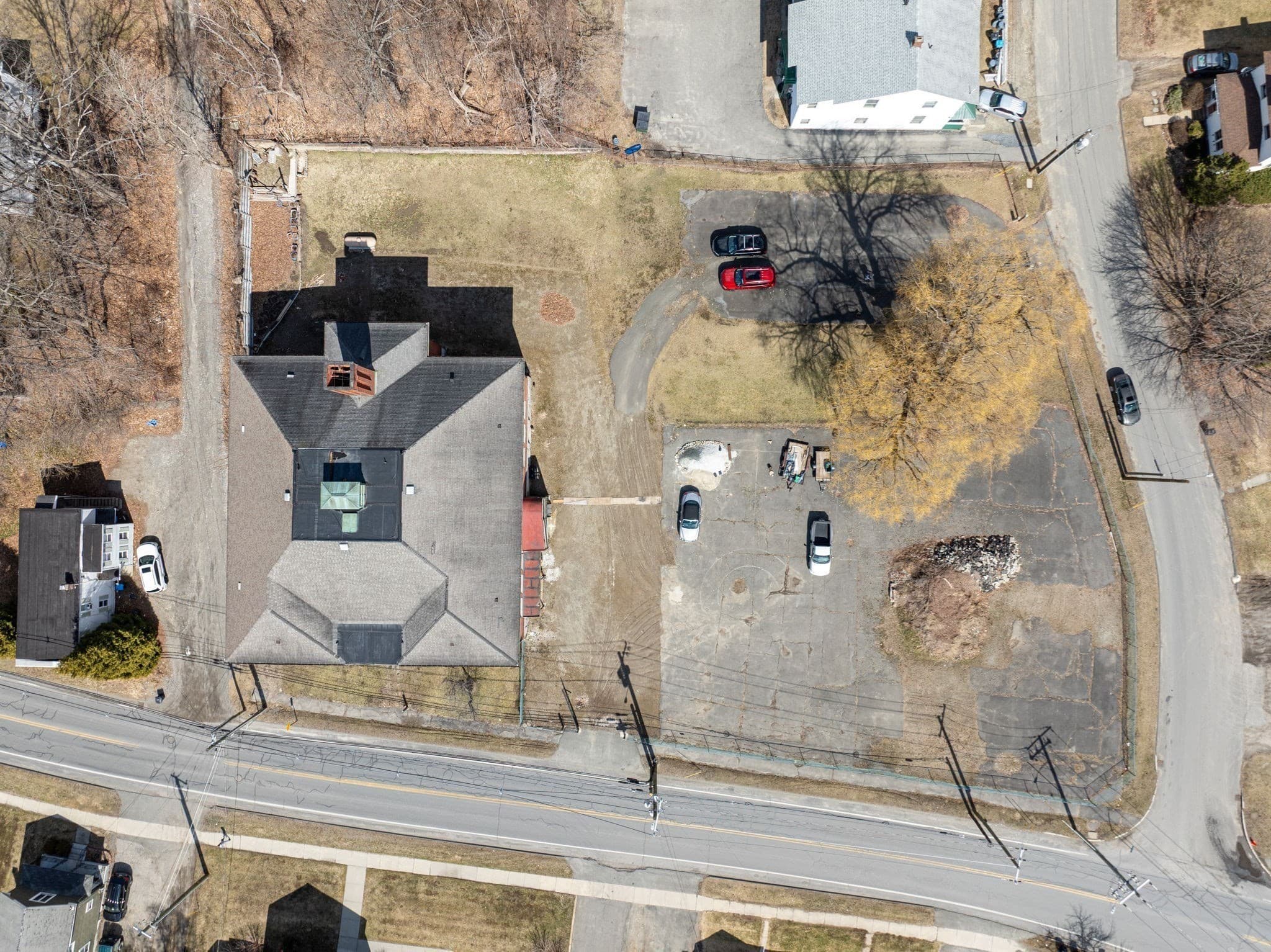 5+ Family - 5+ Units Up/Down at 40 Pecks Rd, Pittsfield MA 01201, photo 7 of 36