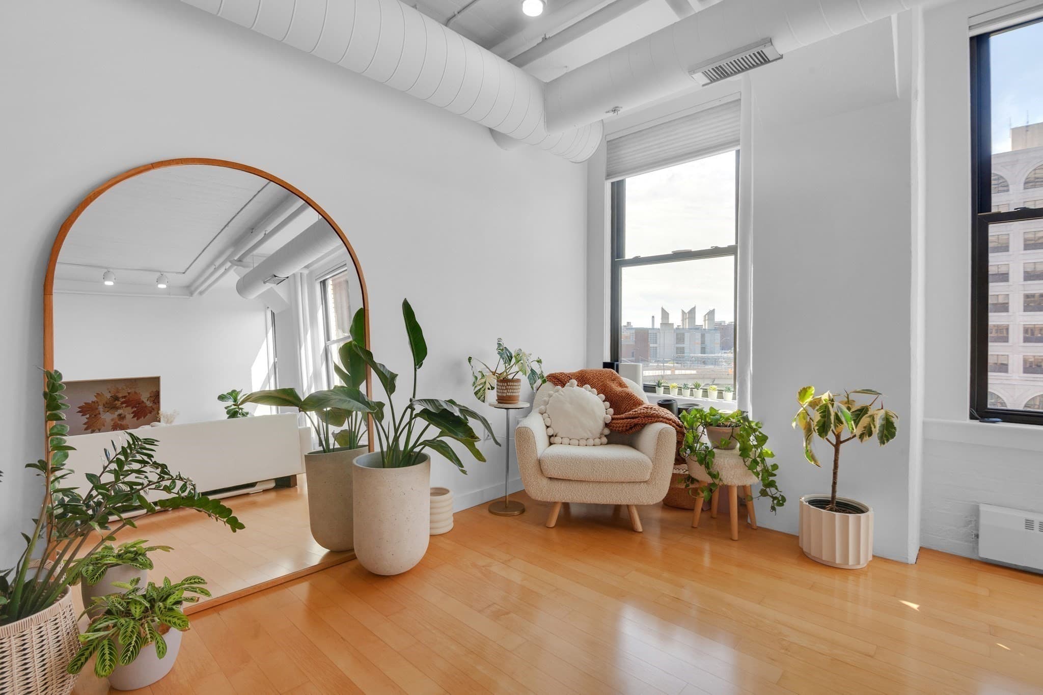 Condominium at 210 South Street # 4, Boston MA 02111, photo 2 of 37