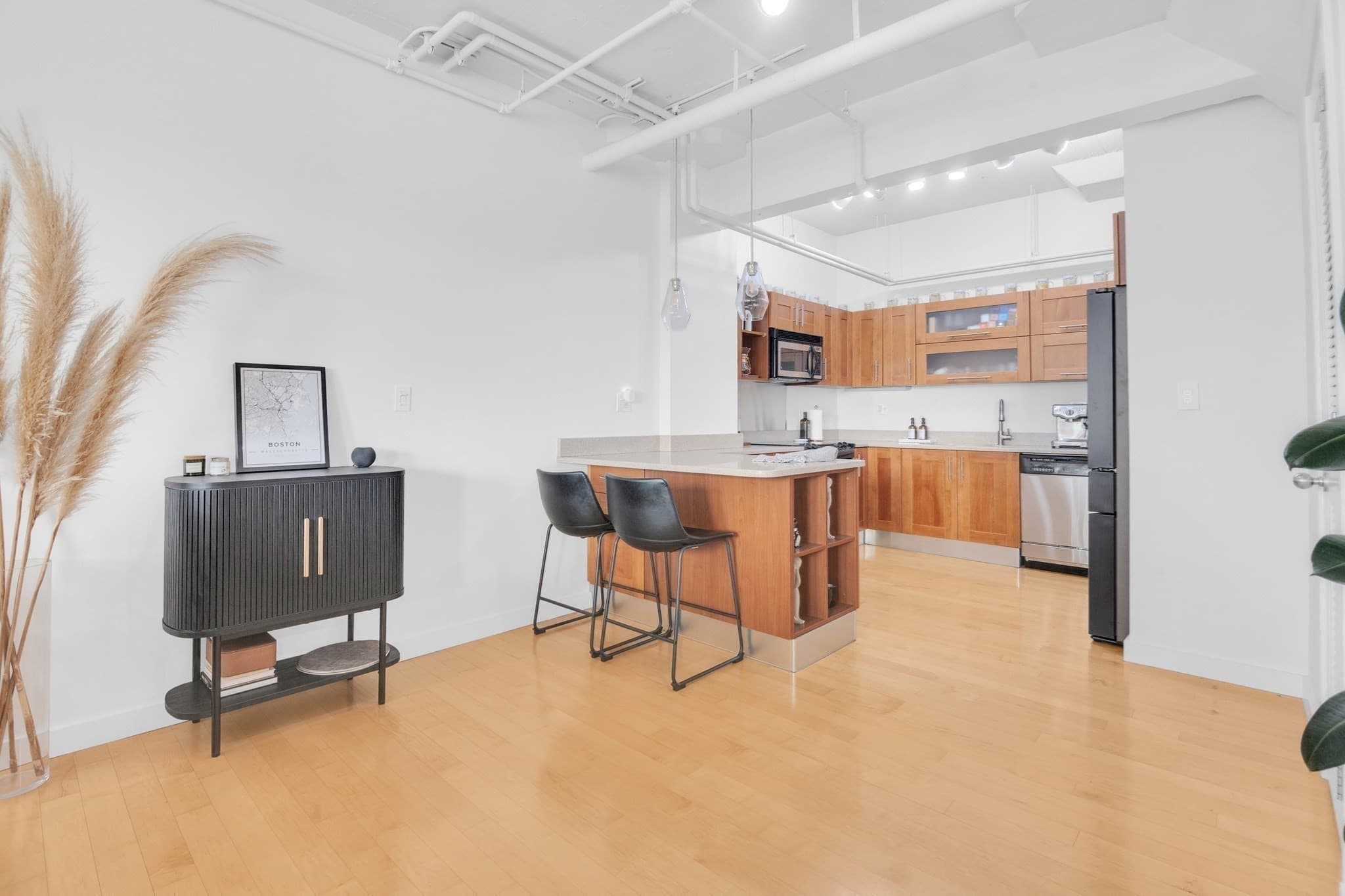 Condominium at 210 South Street # 4, Boston MA 02111, photo 12 of 37