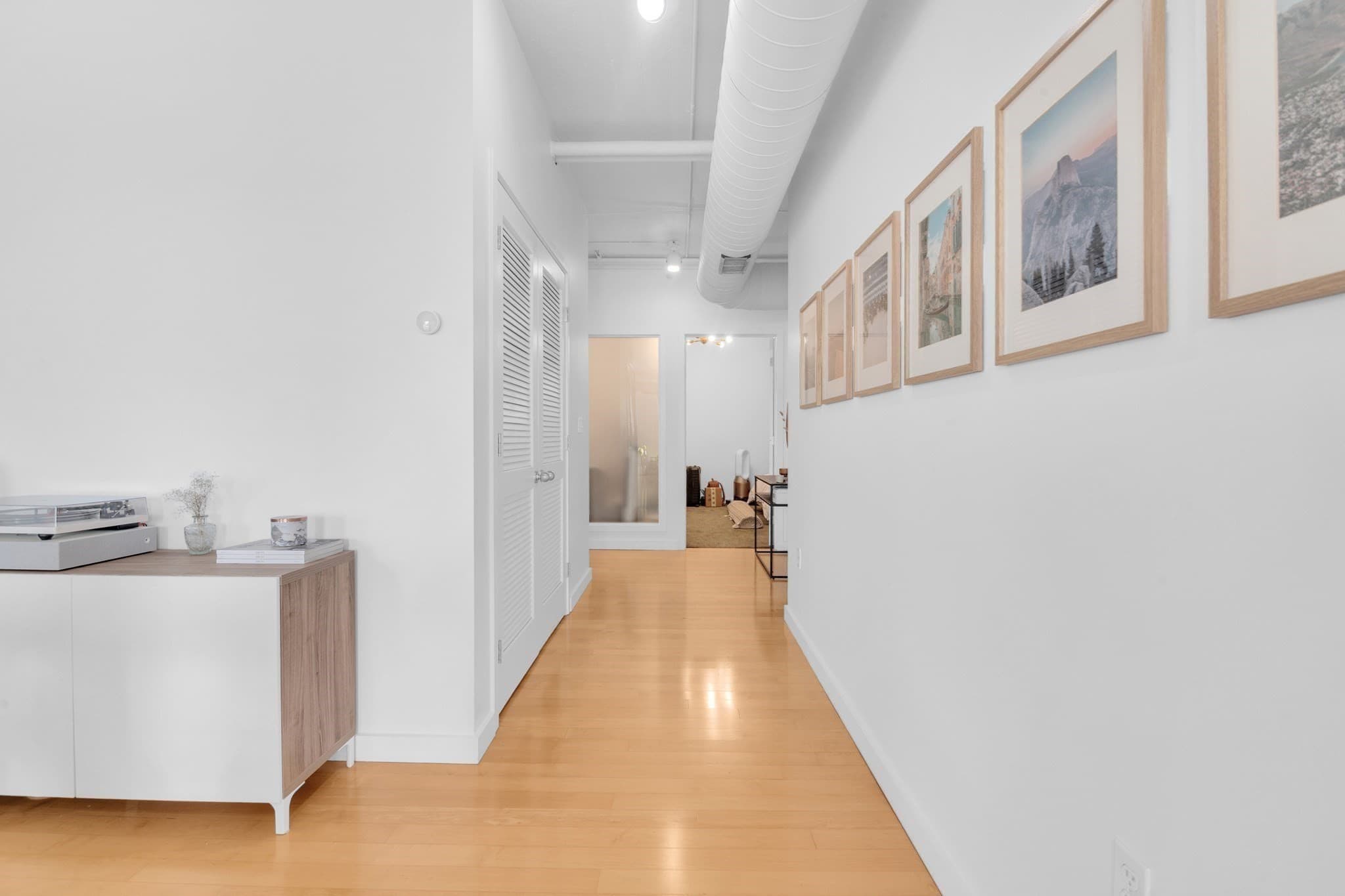 Condominium at 210 South Street # 4, Boston MA 02111, photo 7 of 37