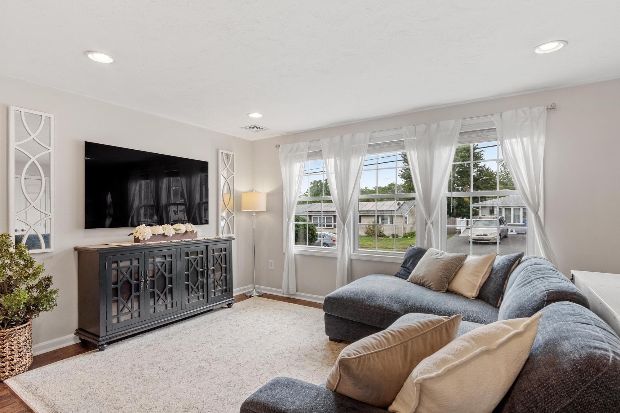 Single Family Residence at 37 Louise Road, Holbrook MA 02343, Holbrook, photo 3 of 42
