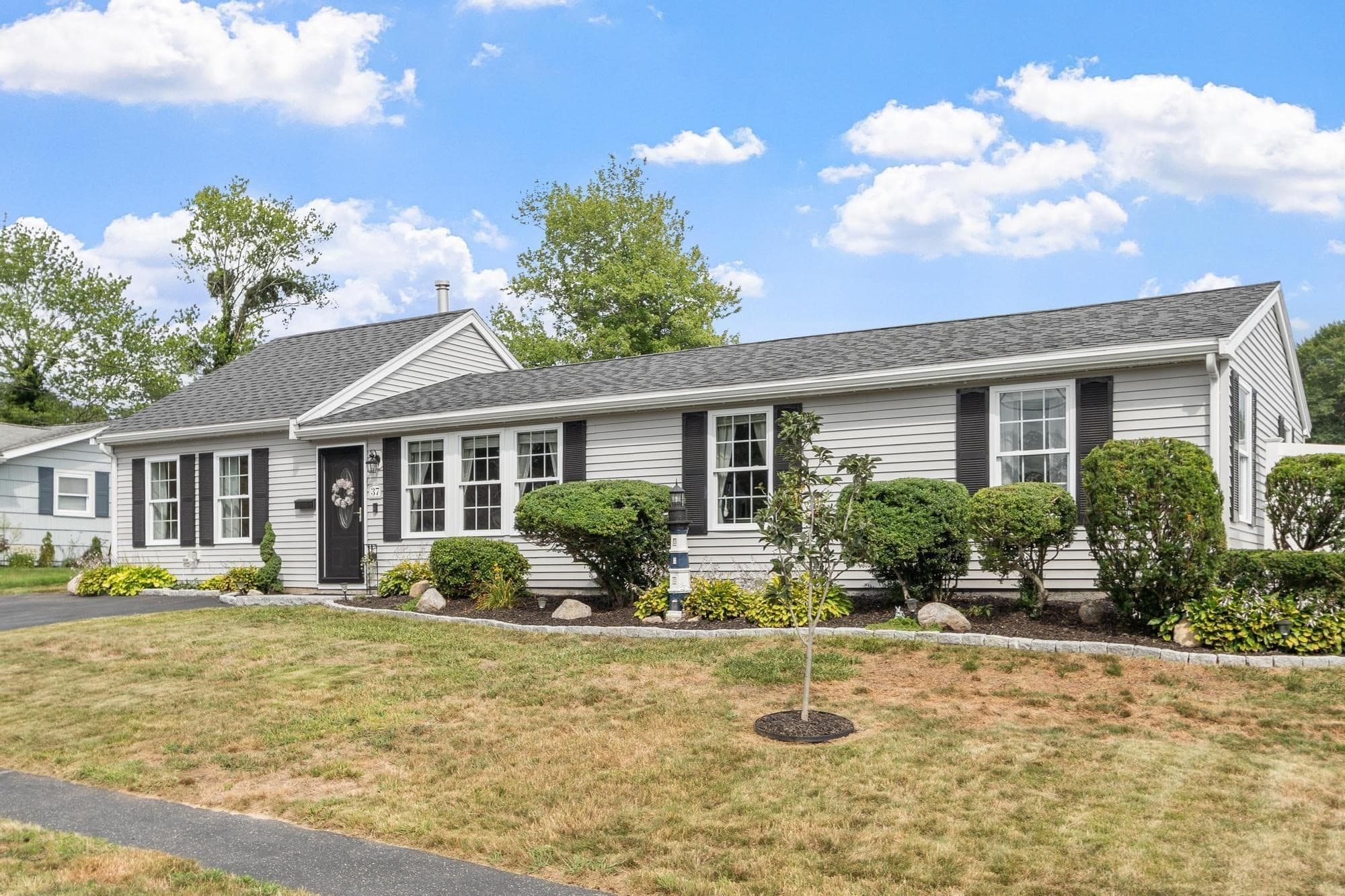 37 Louise Road, Holbrook MA 02343