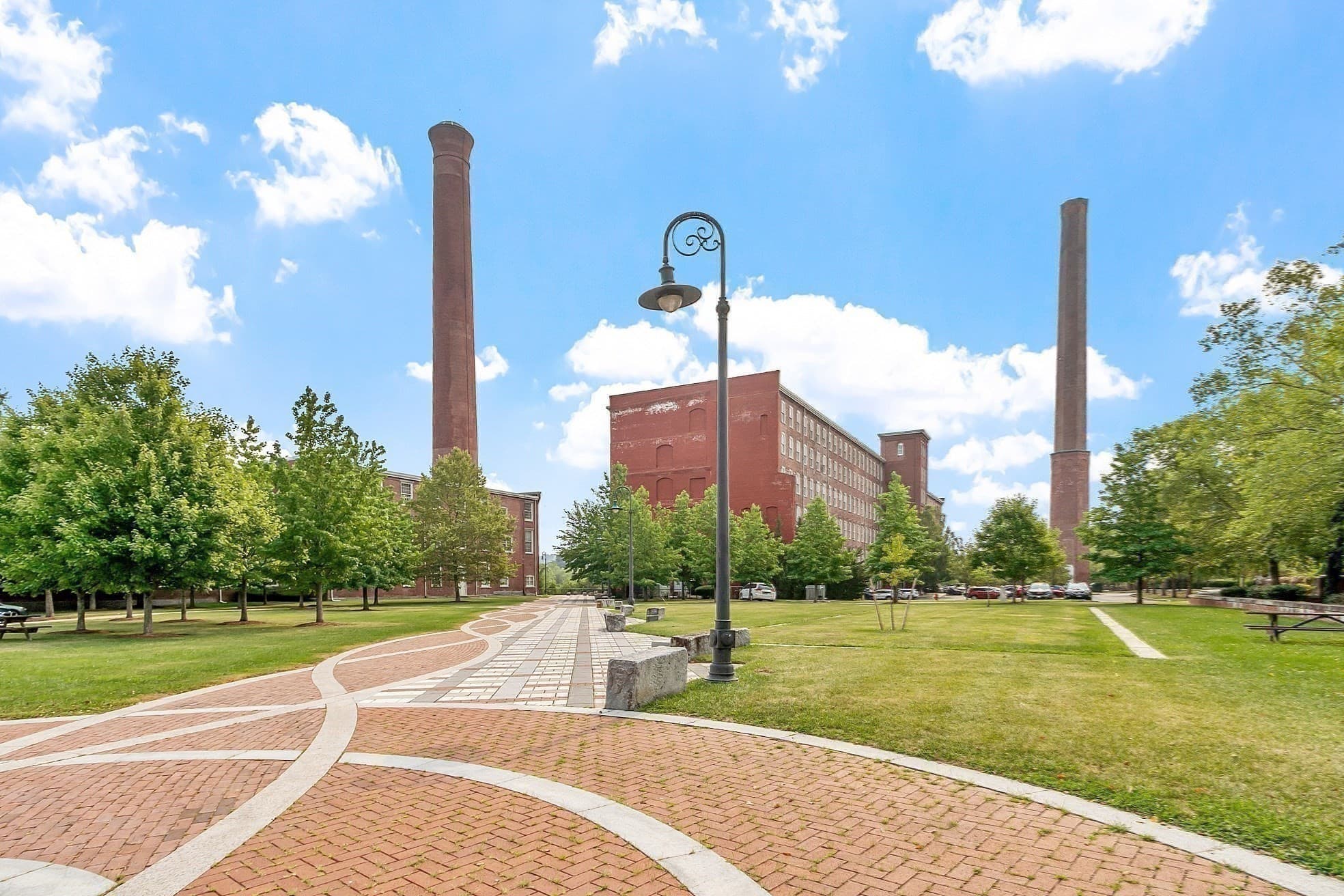 Condominium at 52 Lawrence Dr # 601, Lowell MA 01854, Lowell, photo 20 of 21