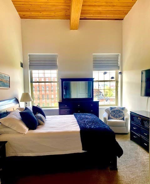 Condominium at 52 Lawrence Dr # 601, Lowell MA 01854, Lowell, photo 8 of 21