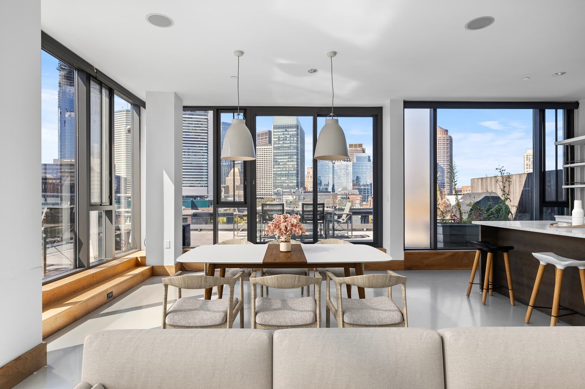 Condominium at 346 Congress St. # 701, Boston MA 02210, photo 3 of 27