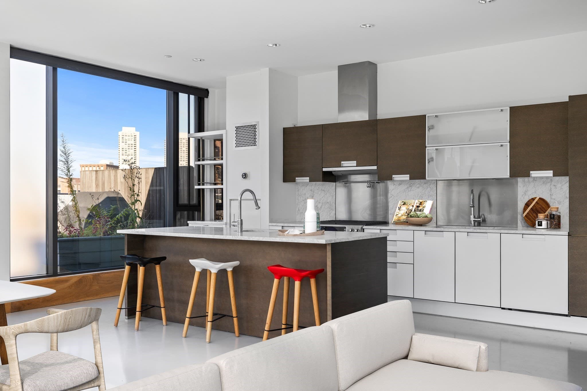 Condominium at 346 Congress St. # 701, Boston MA 02210, photo 5 of 27
