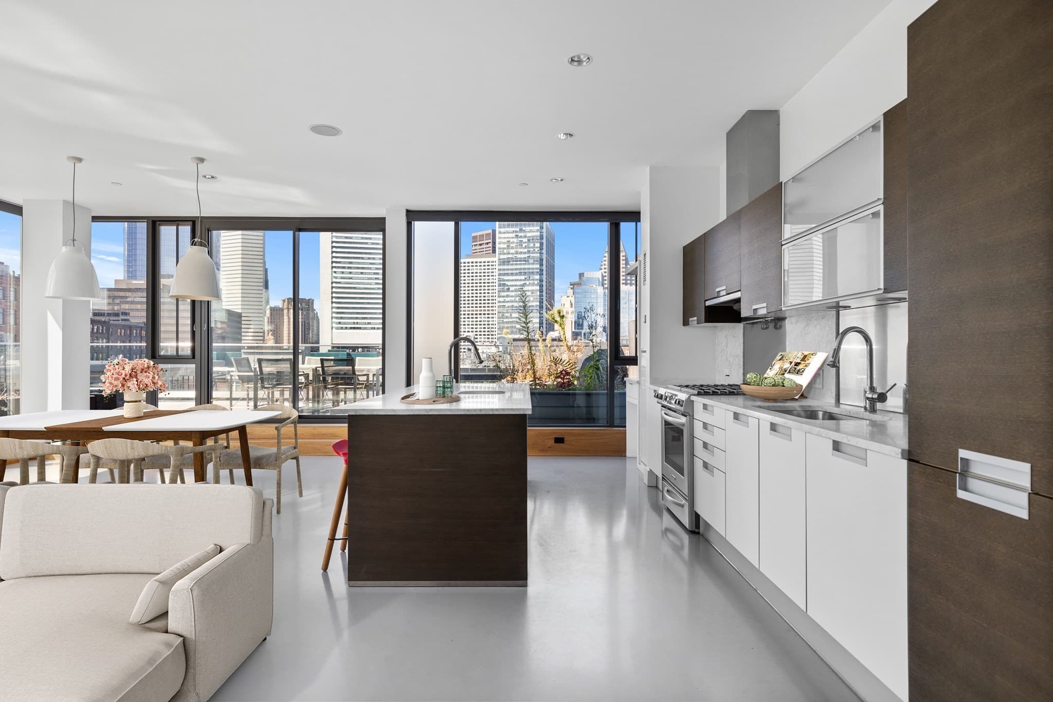Condominium at 346 Congress St. # 701, Boston MA 02210, photo 4 of 27